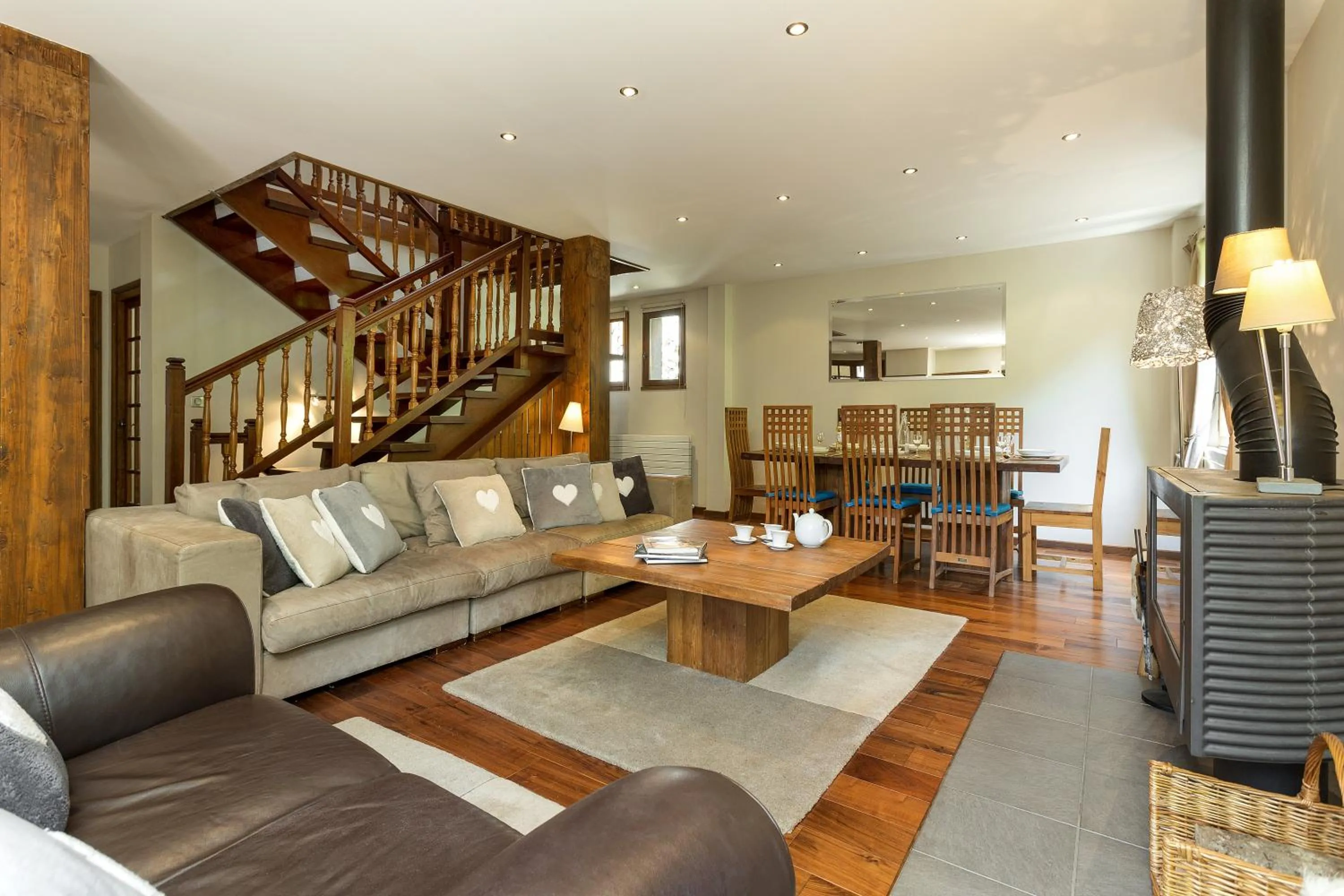 Villa Loppe - Chamonix Mountain Four-Bedroom Hidden Gem