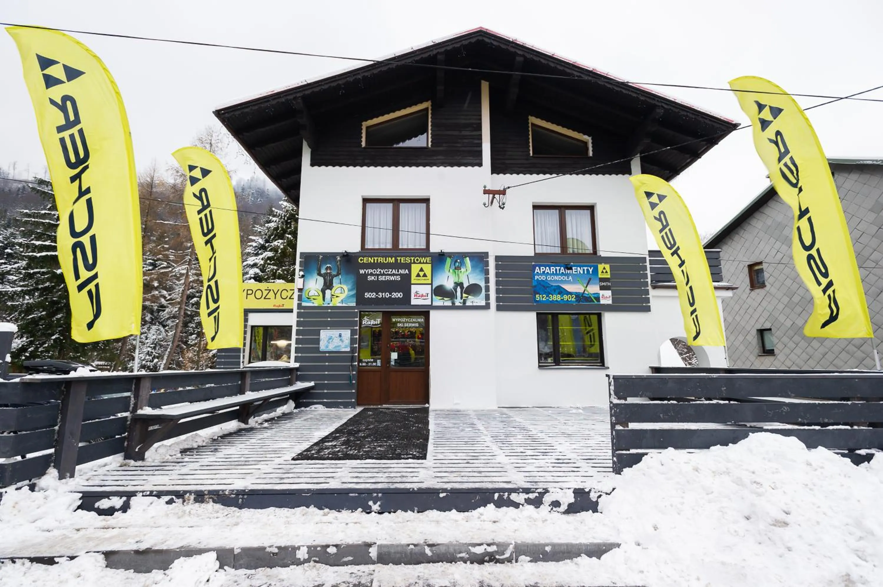 Property building in Apartamenty Pod Gondolą