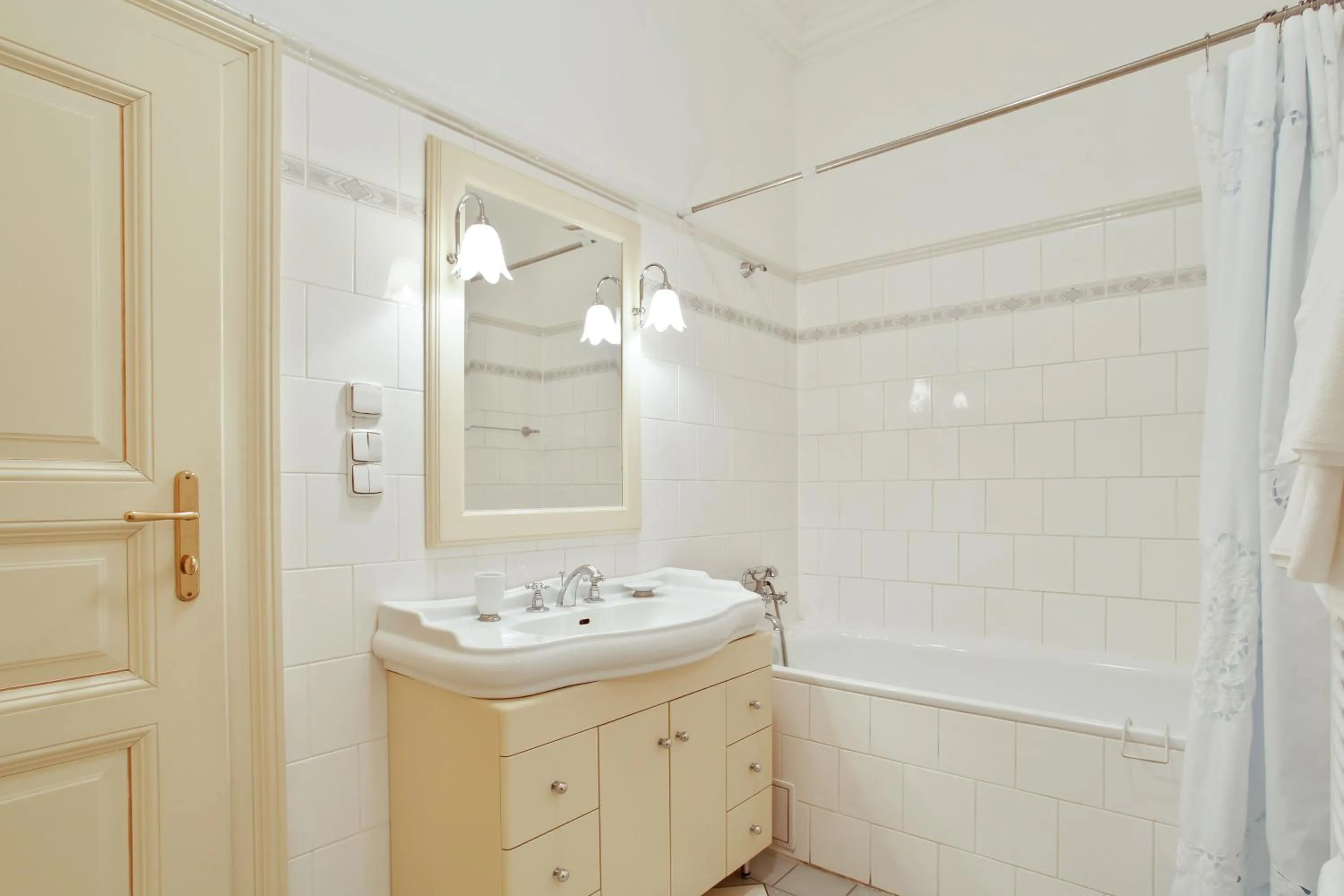 Bathroom in Open Gate