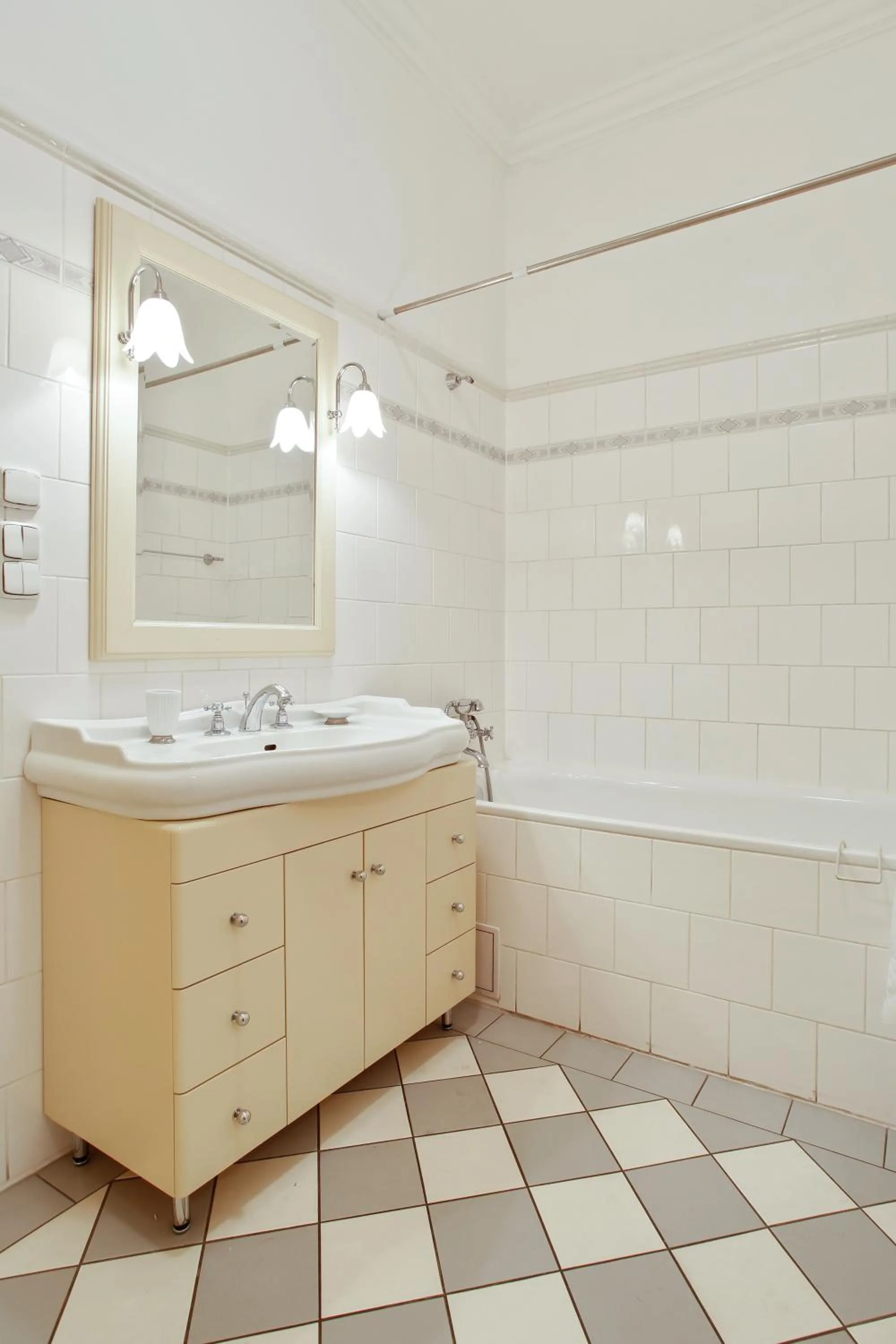 Bath in Open Gate