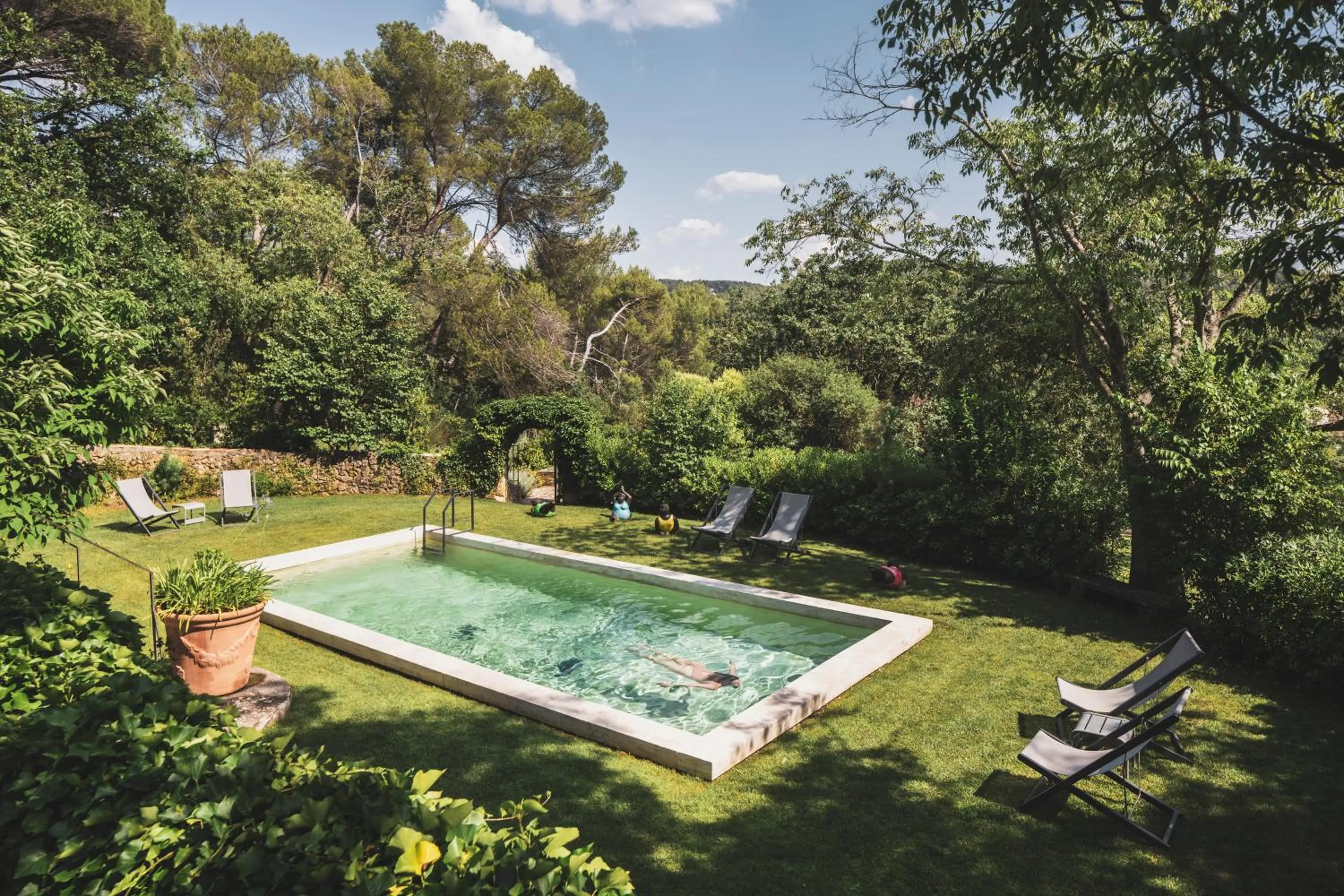Swimming pool in Les Lodges Sainte-Victoire Hotel & Spa