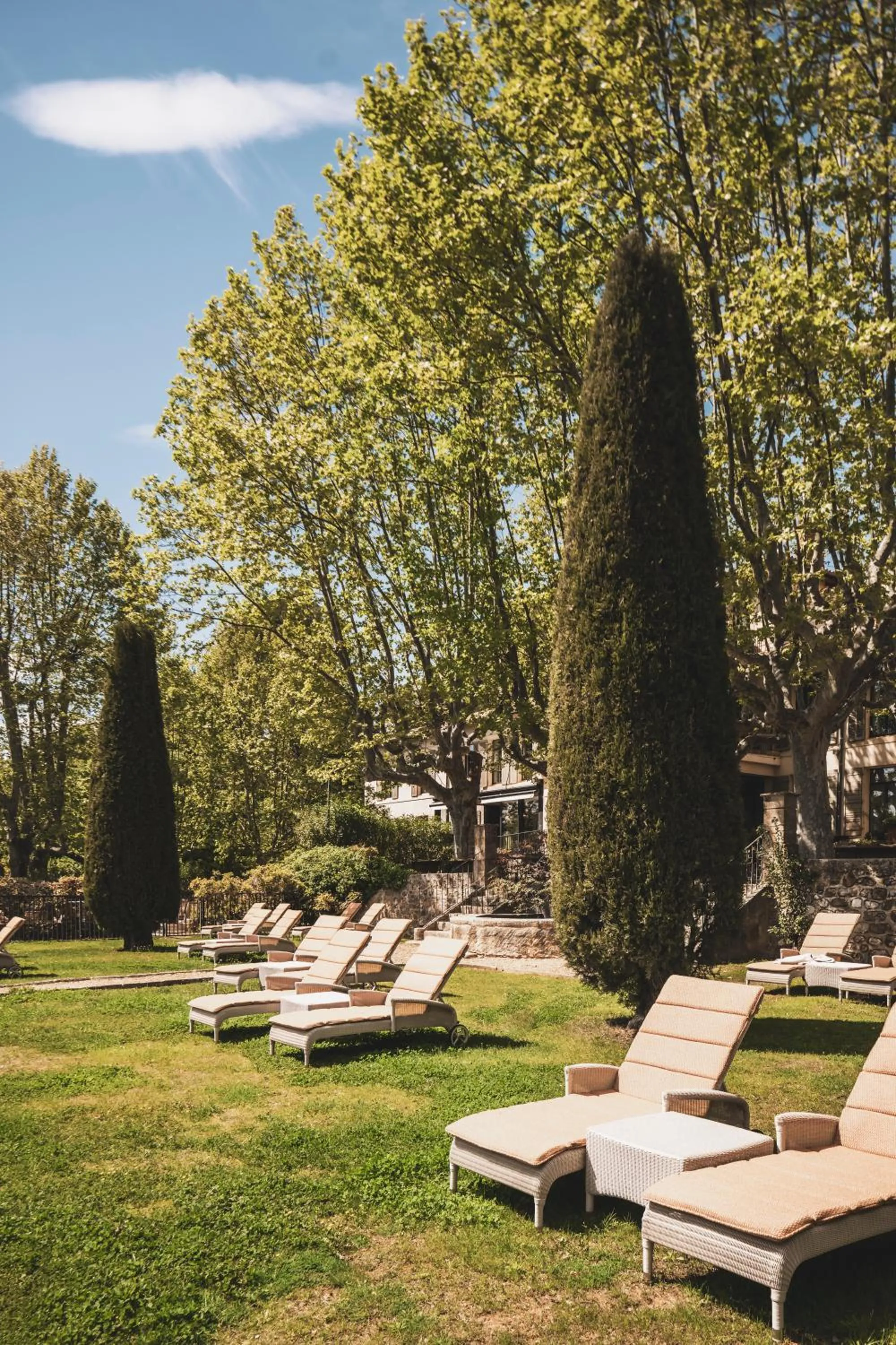 Garden in Les Lodges Sainte-Victoire Hotel & Spa