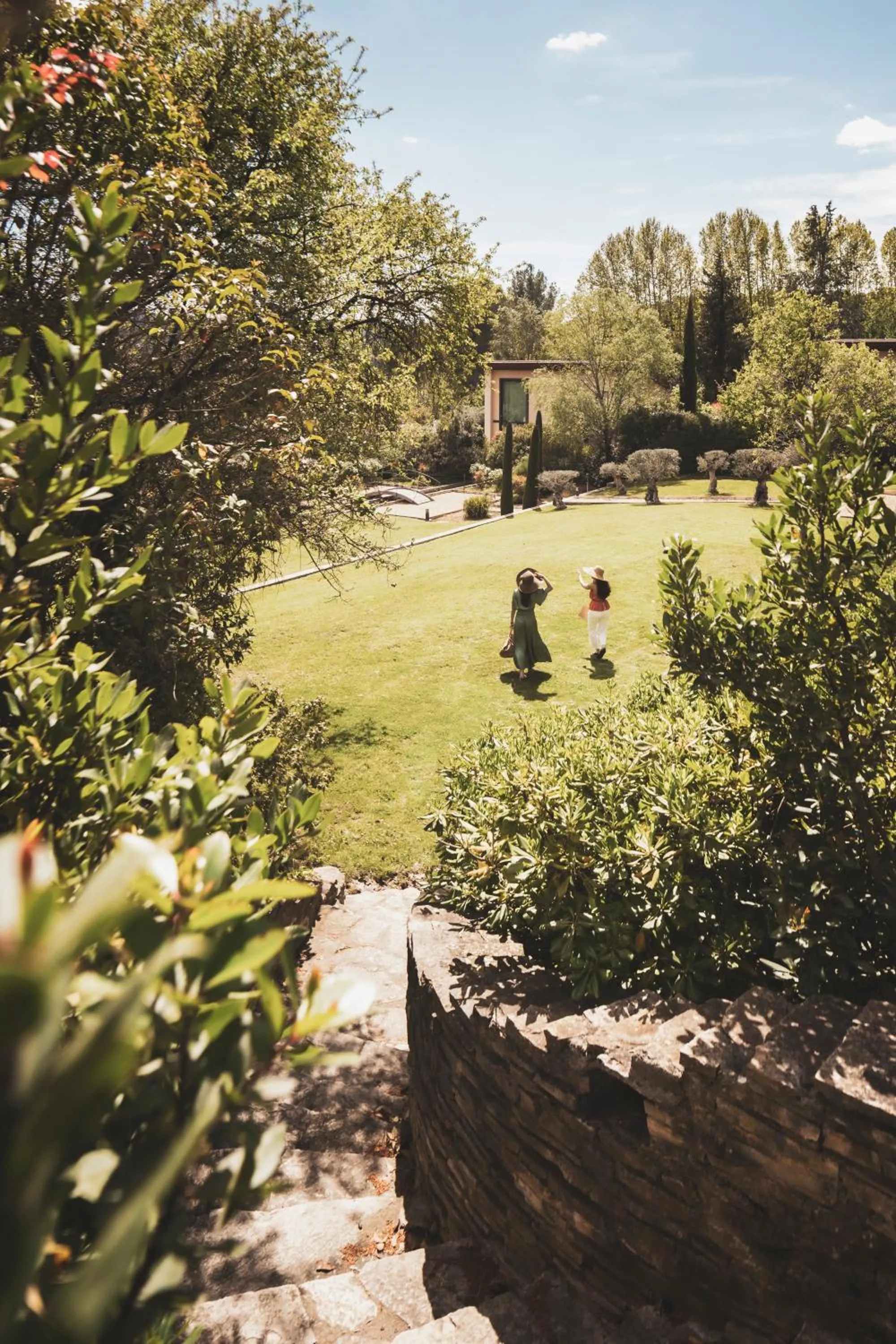 Garden in Les Lodges Sainte-Victoire Hotel & Spa