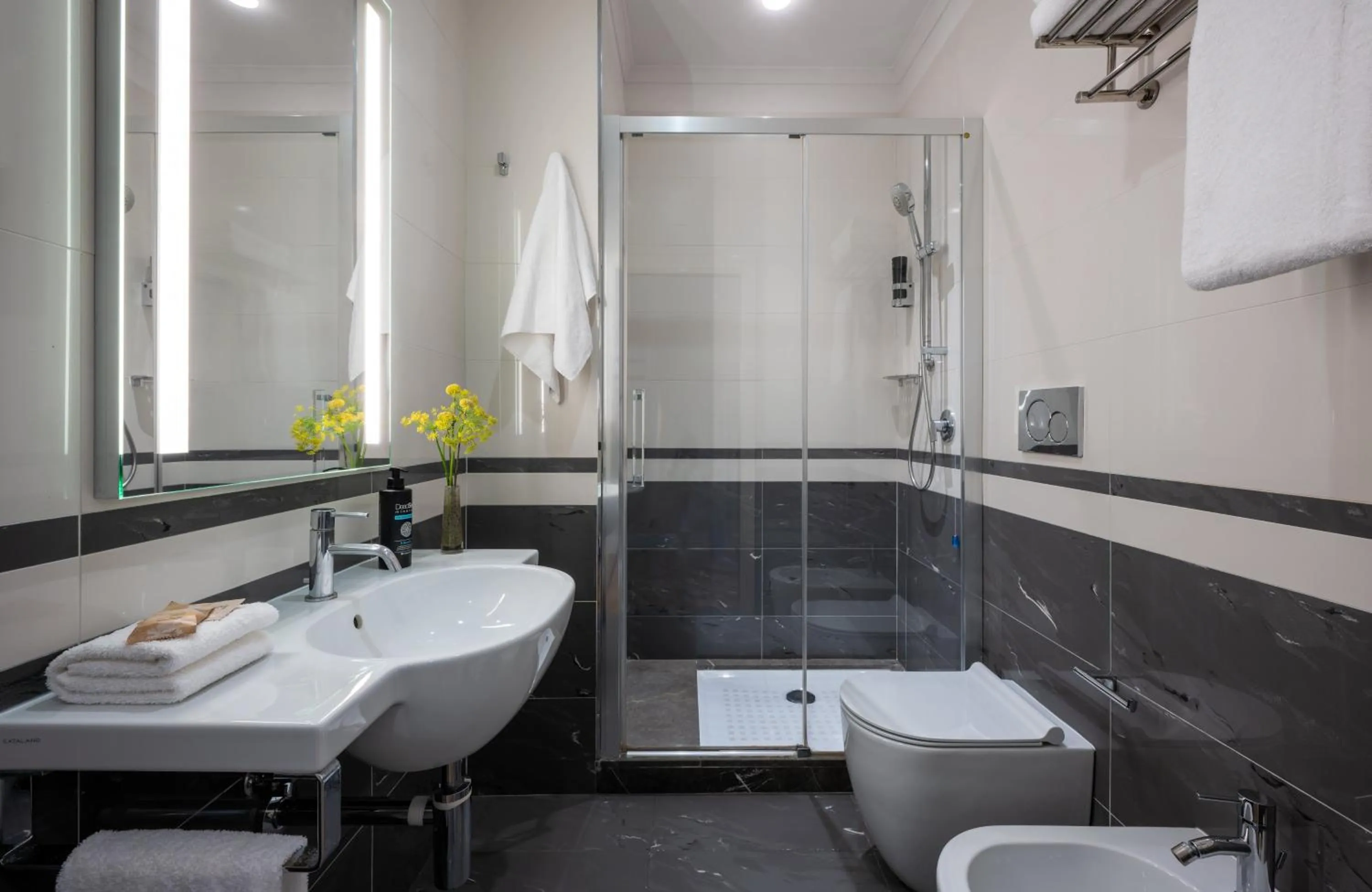 Bathroom in Leonardo Boutique Hotel Rome Monti