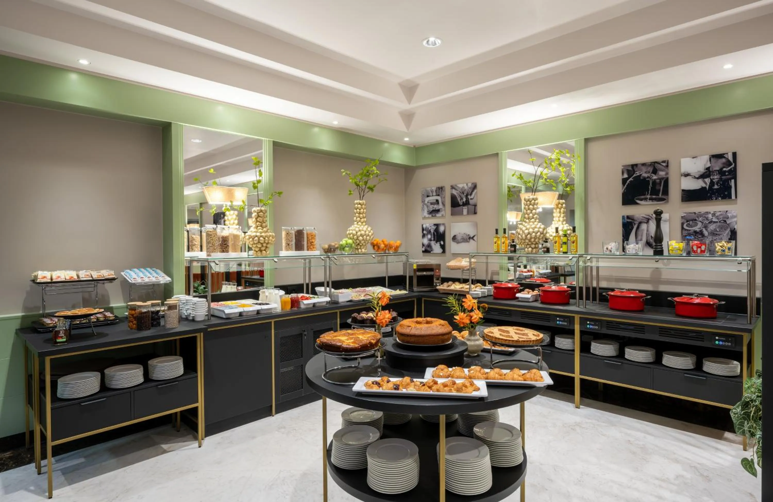 Buffet breakfast in Leonardo Boutique Hotel Rome Monti