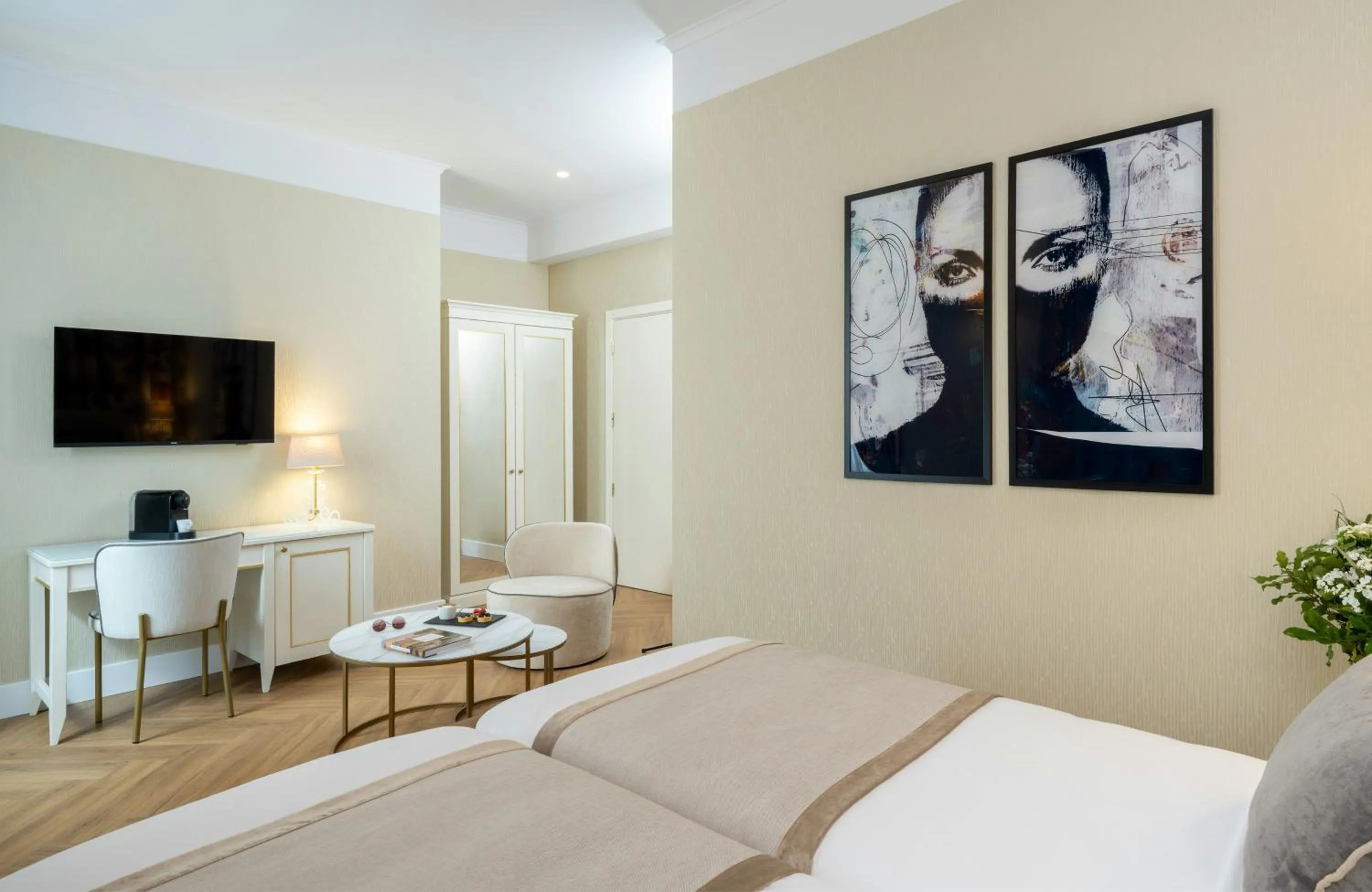 Bedroom, Bed in Leonardo Boutique Hotel Rome Monti