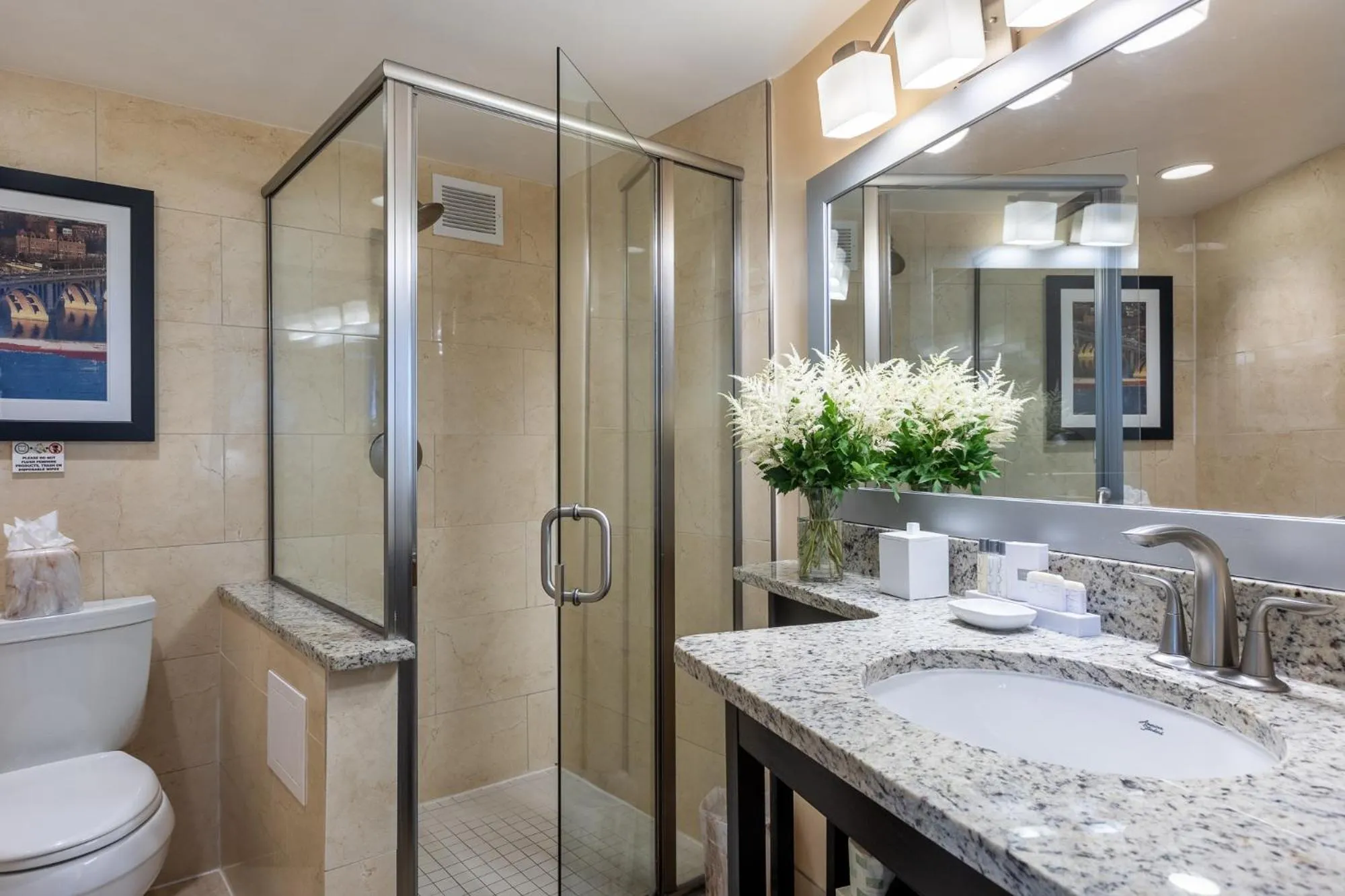 Shower in The Georgetown Inn