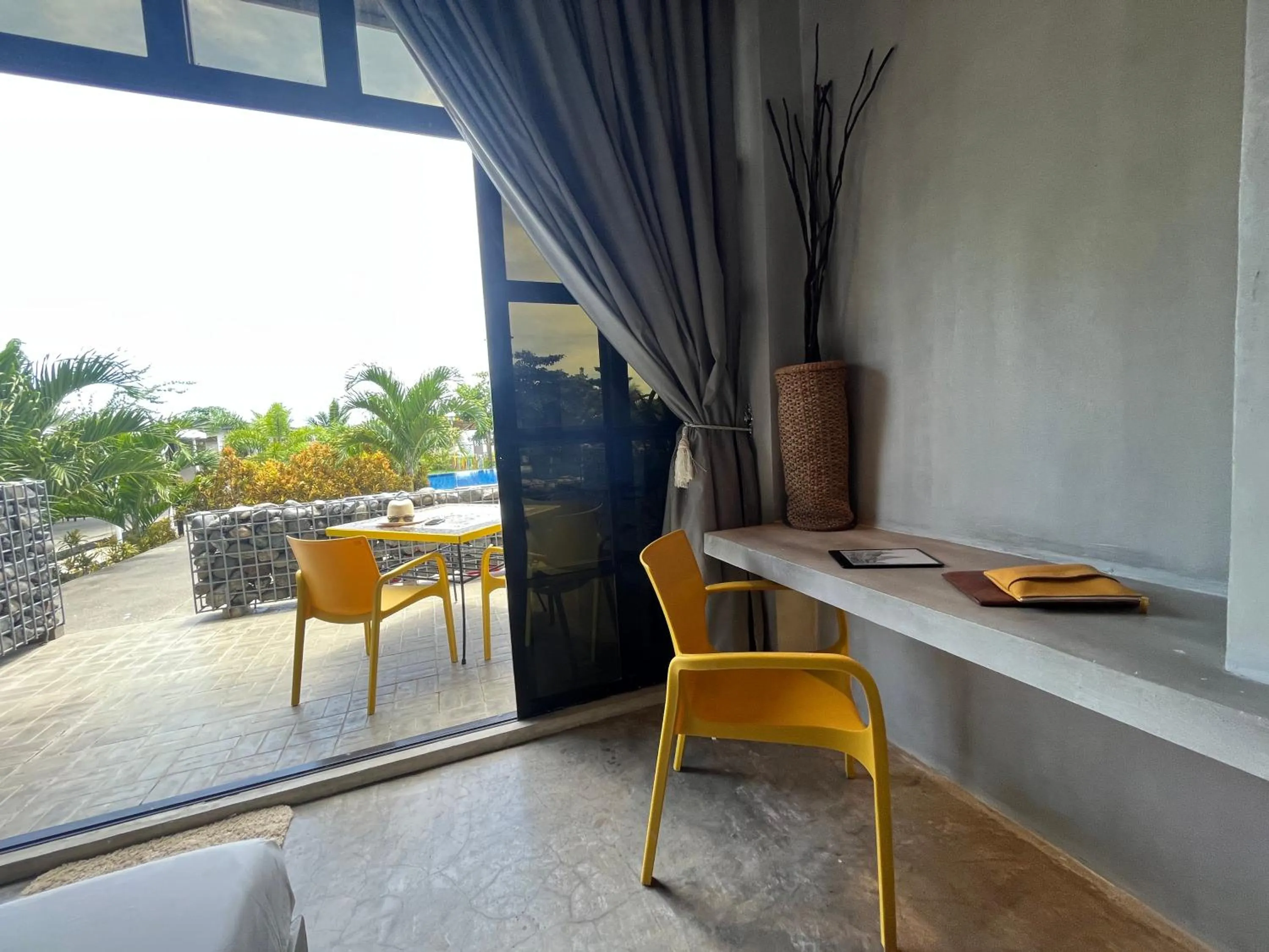 Vistapaloma beach resort