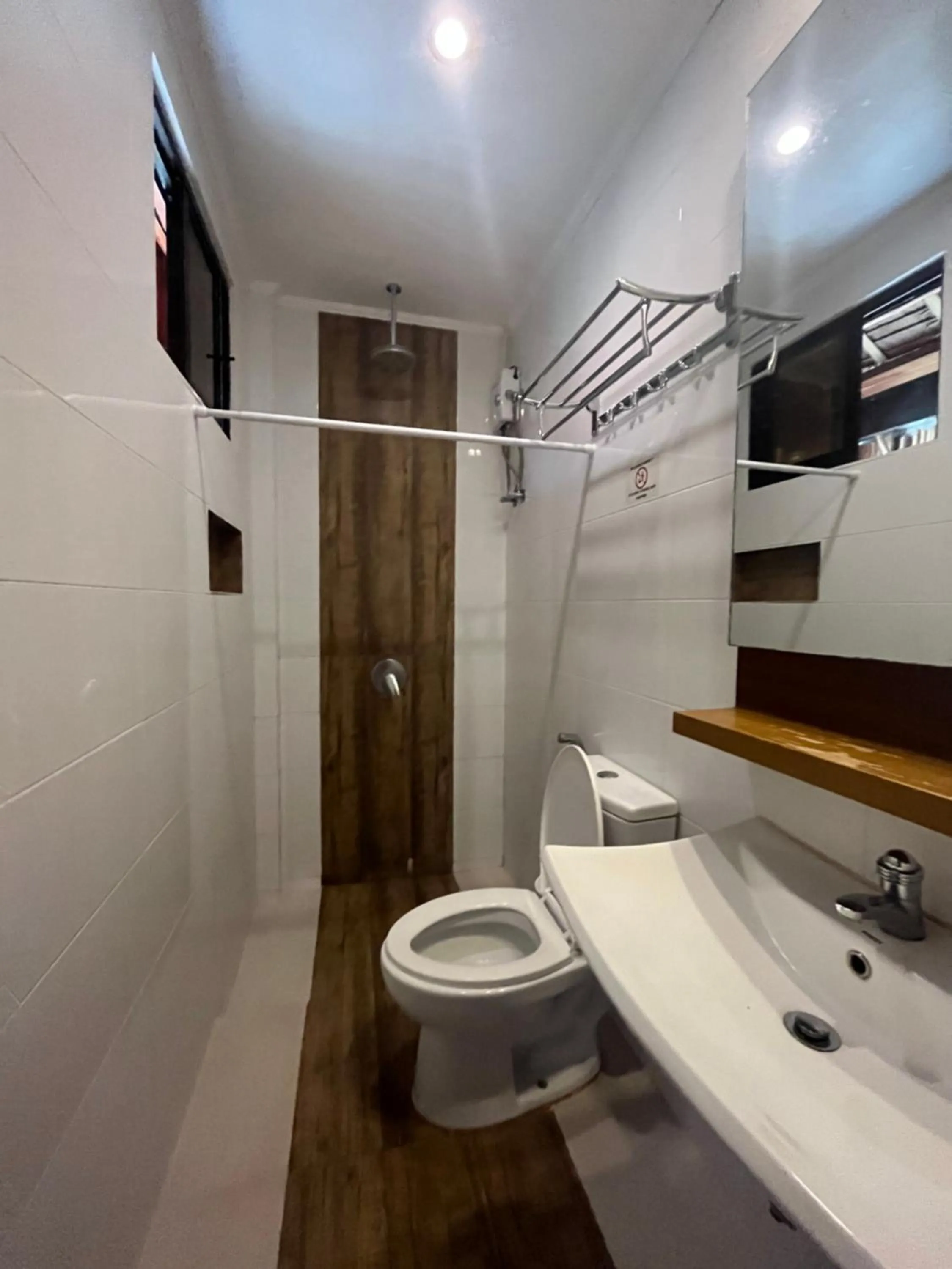 Bathroom in Vistapaloma beach resort