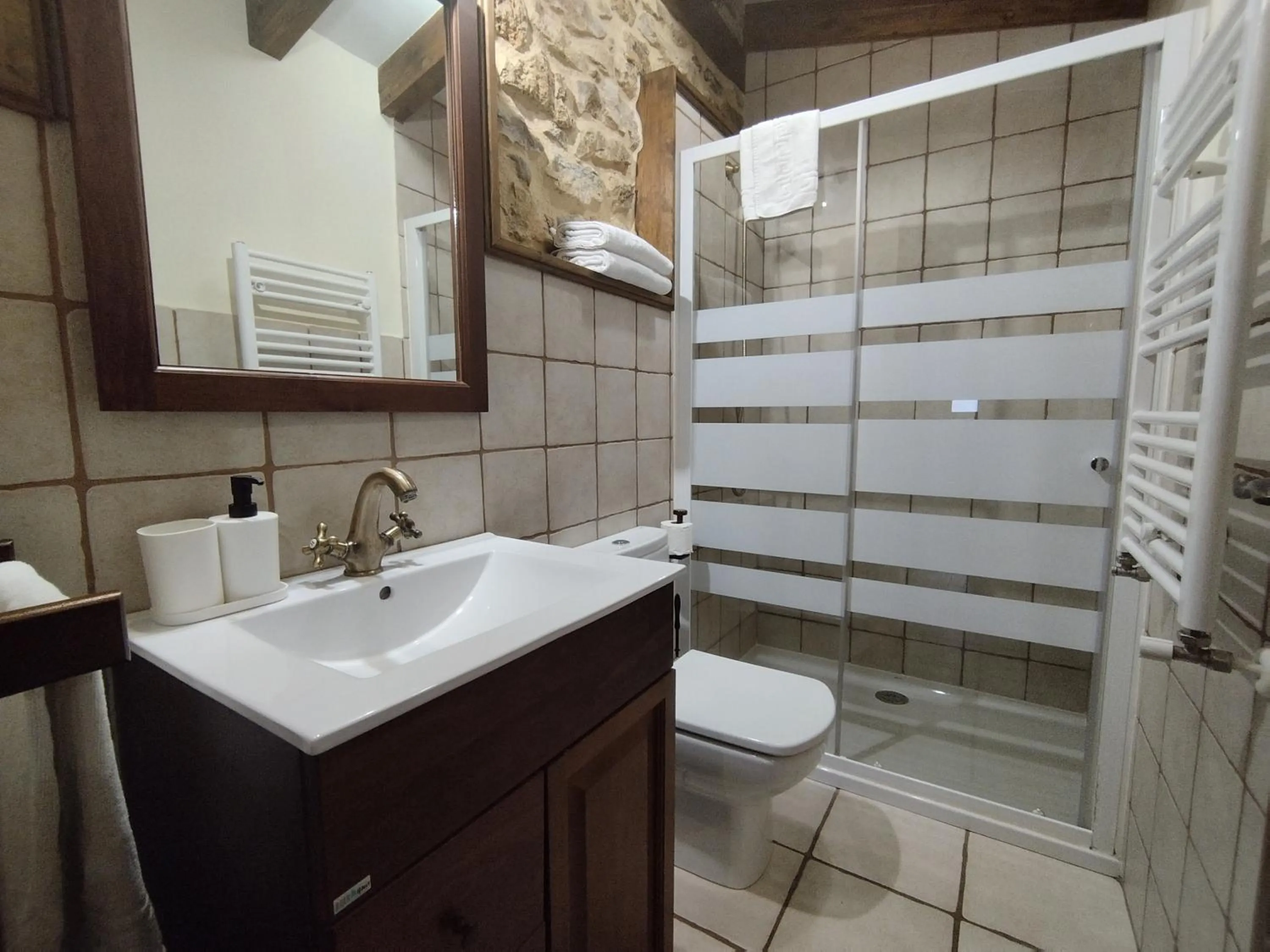 Bathroom in Apartamentos Legado de Santillana
