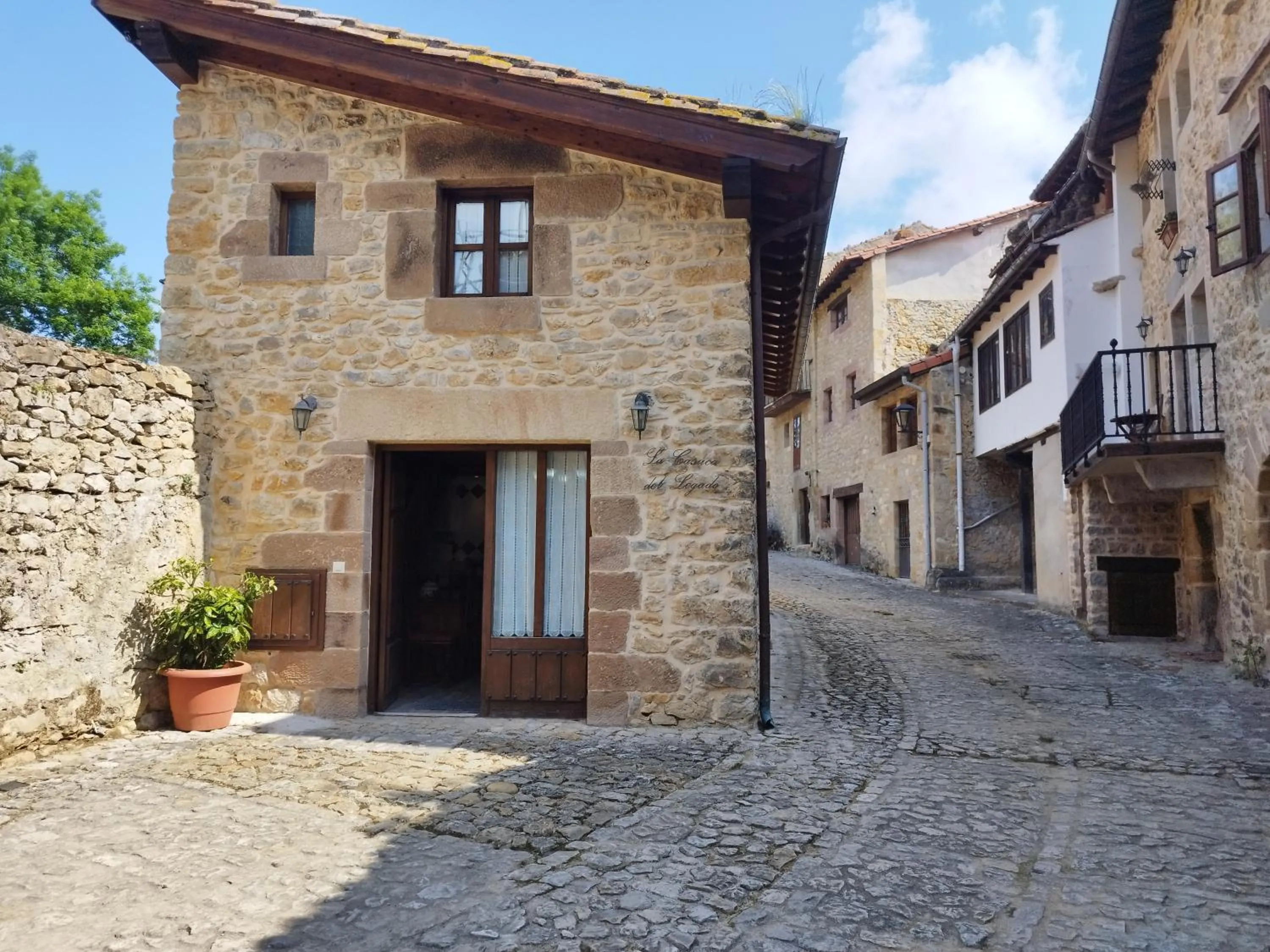 Property building in Apartamentos Legado de Santillana