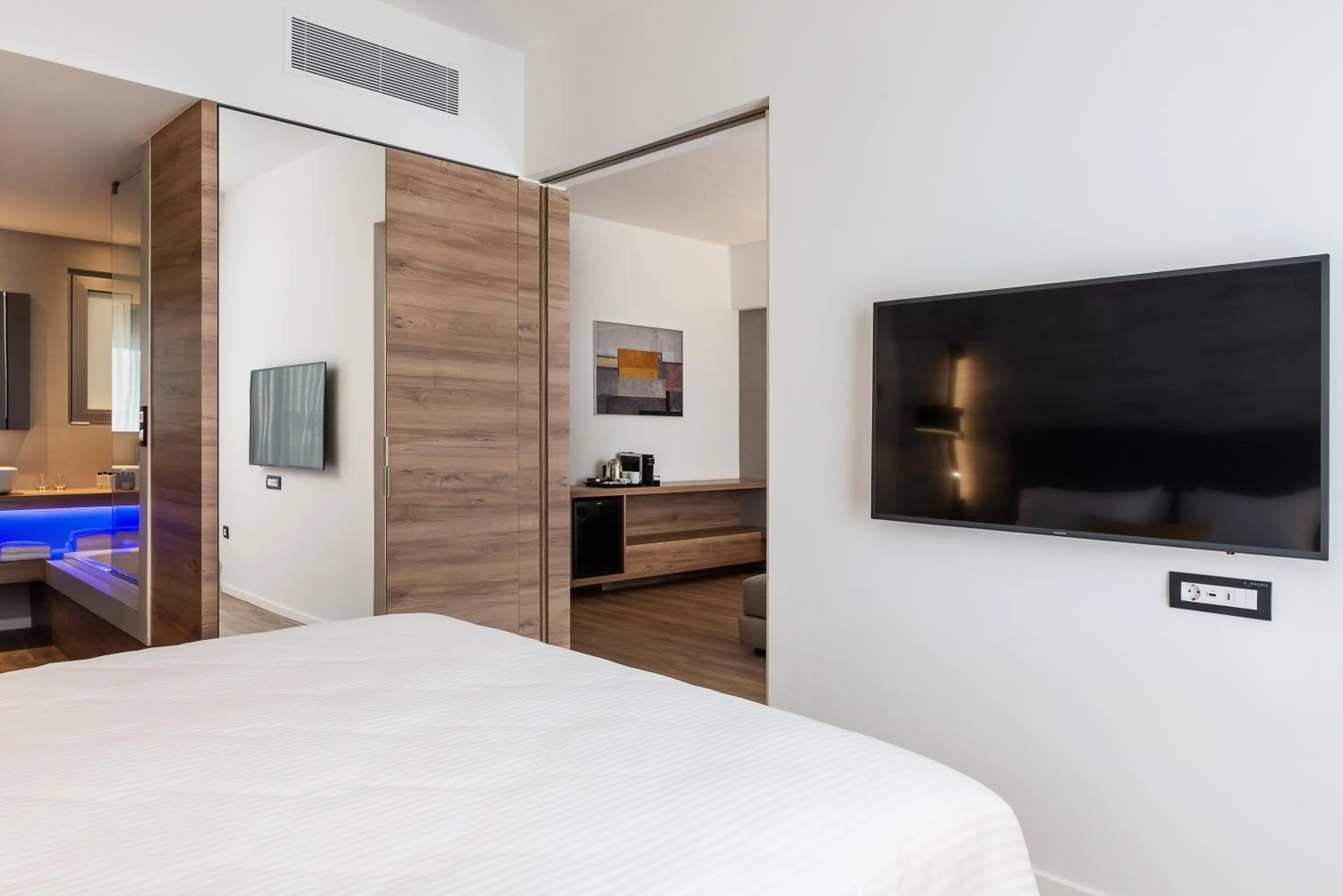 Bed in Euphoria Resort - All Inclusive