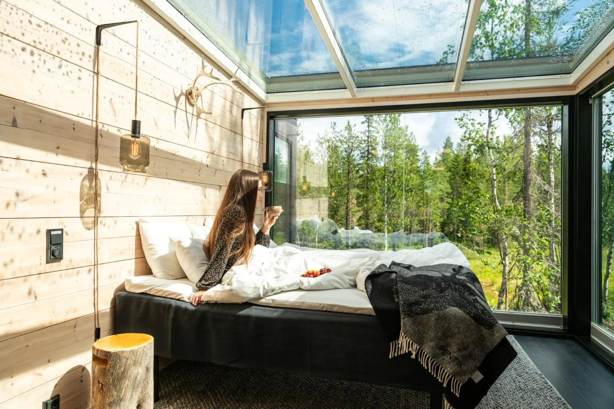 Bed in Kuuru Tunturilaakso by Kide Hotel