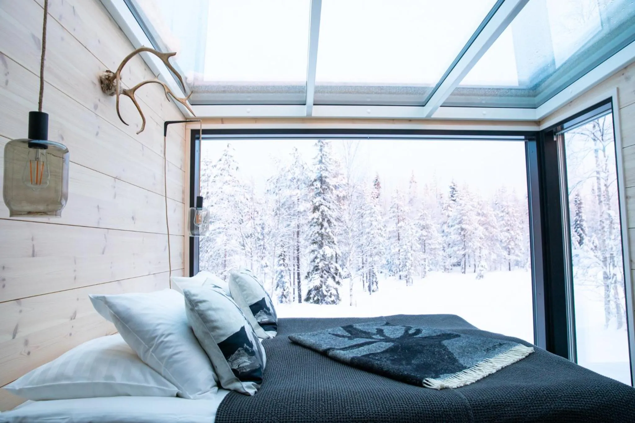 Bed in Kuuru Tunturilaakso by Kide Hotel