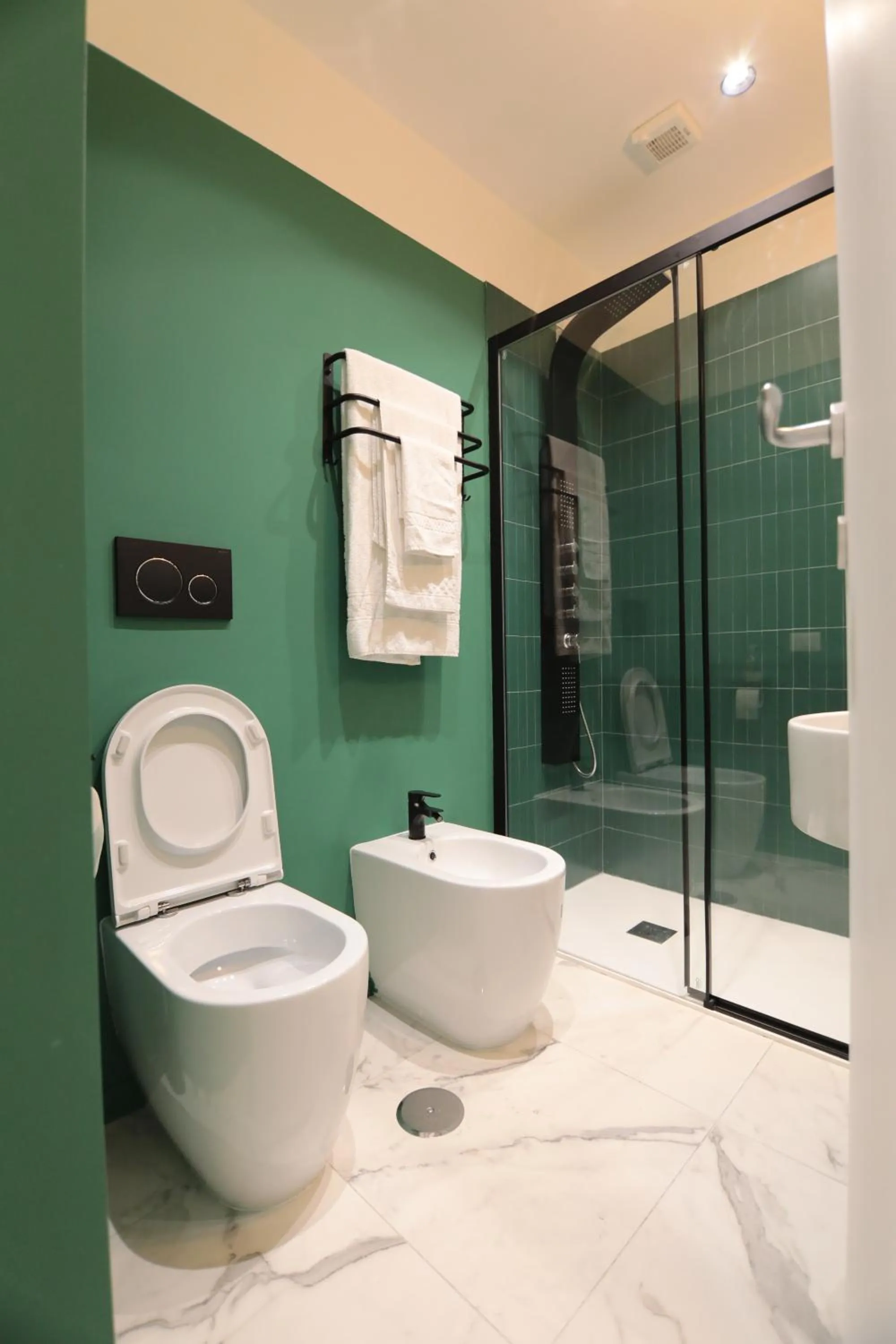 Bathroom in O.Effe. Suites / Vatican