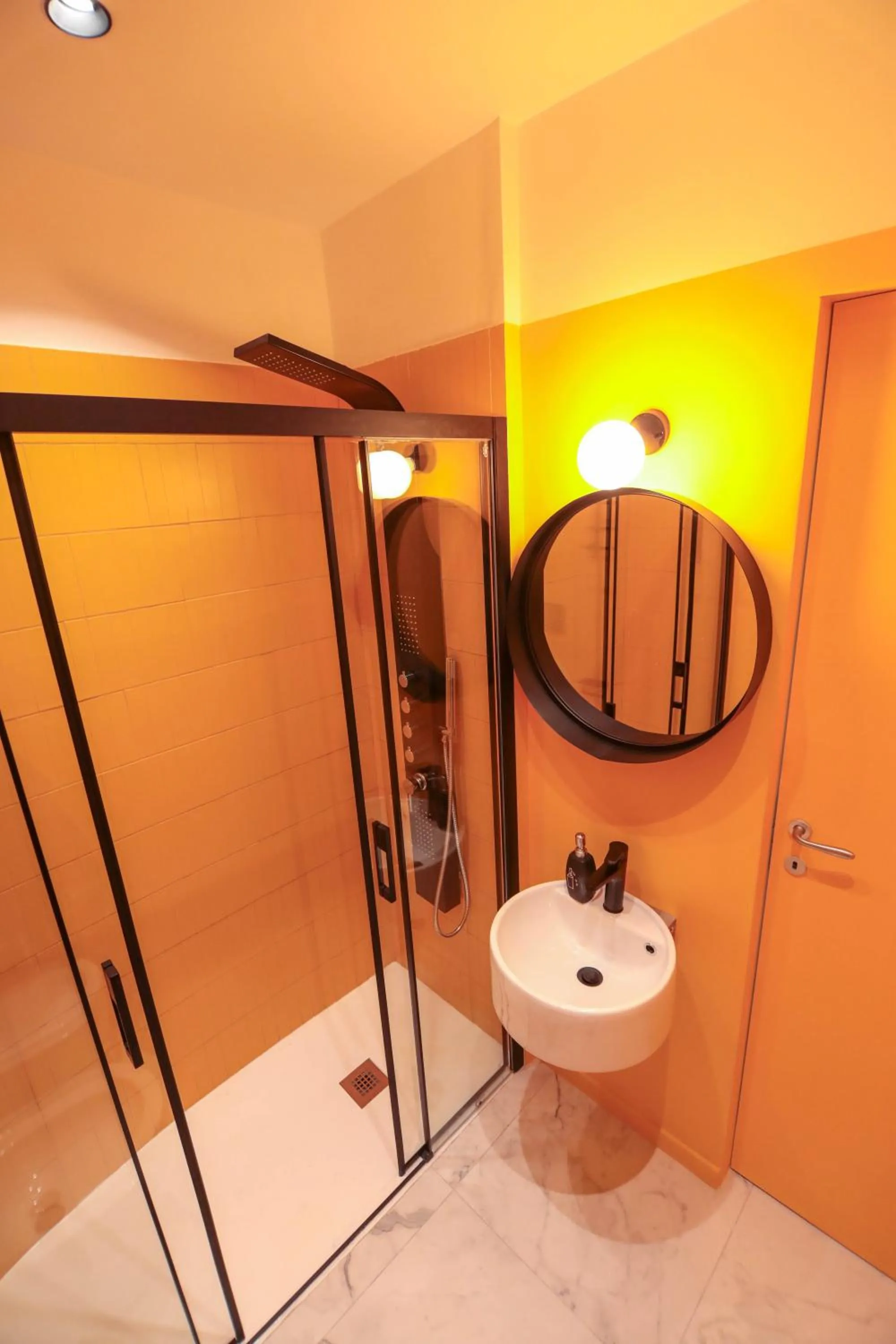 Bathroom in O.Effe. Suites / Vatican