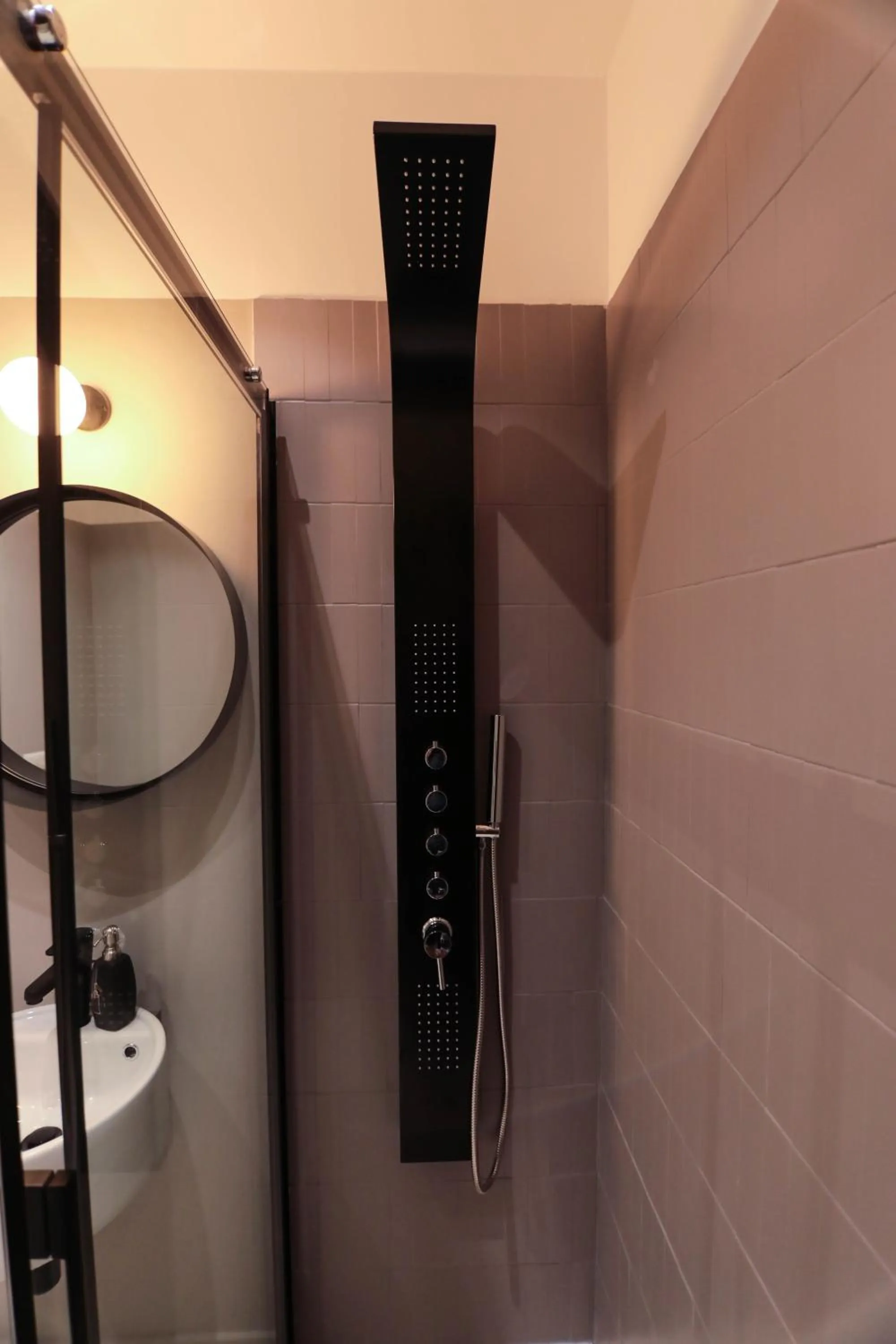 Bathroom in O.Effe. Suites / Vatican