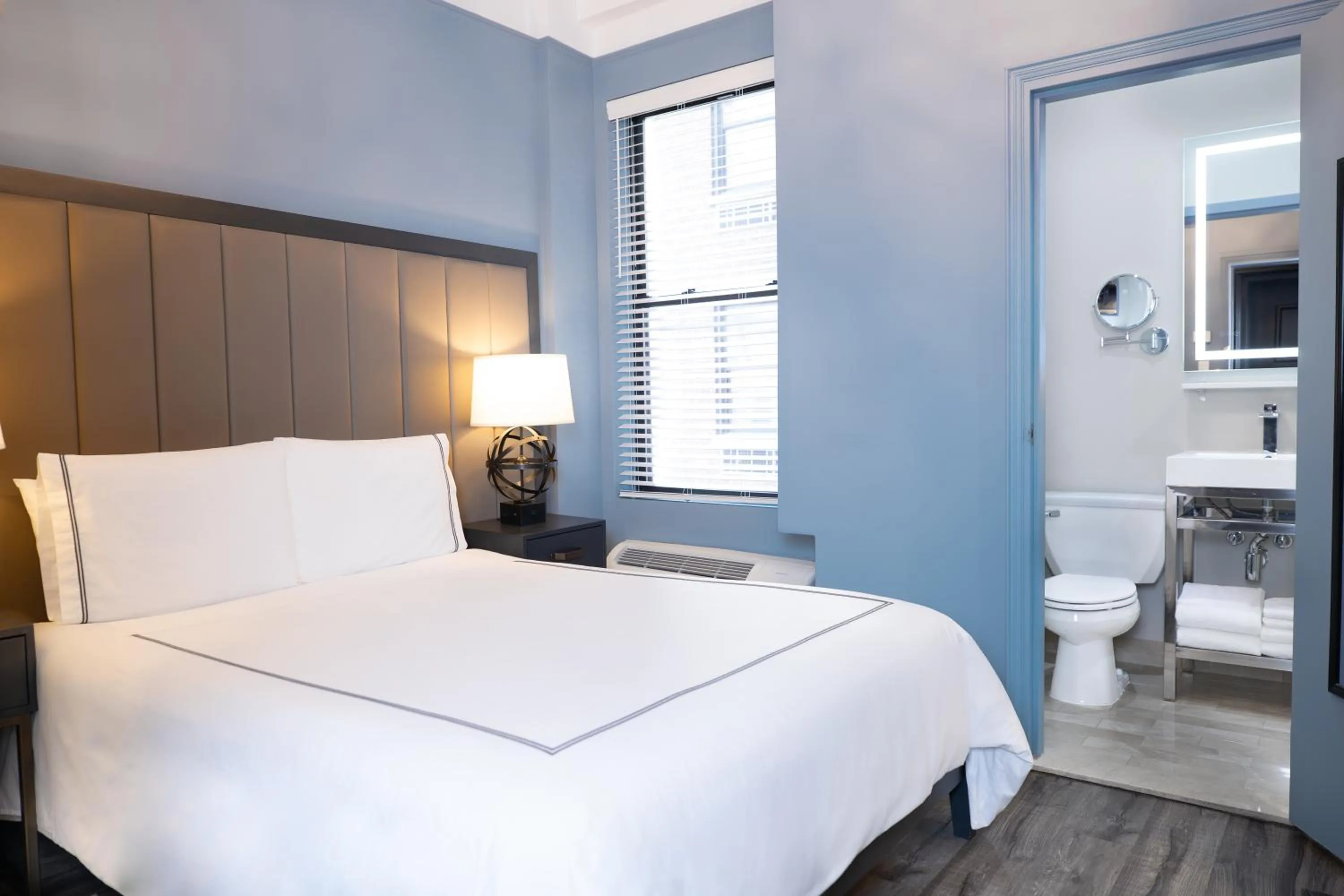 Bedroom, Bed in Kixby