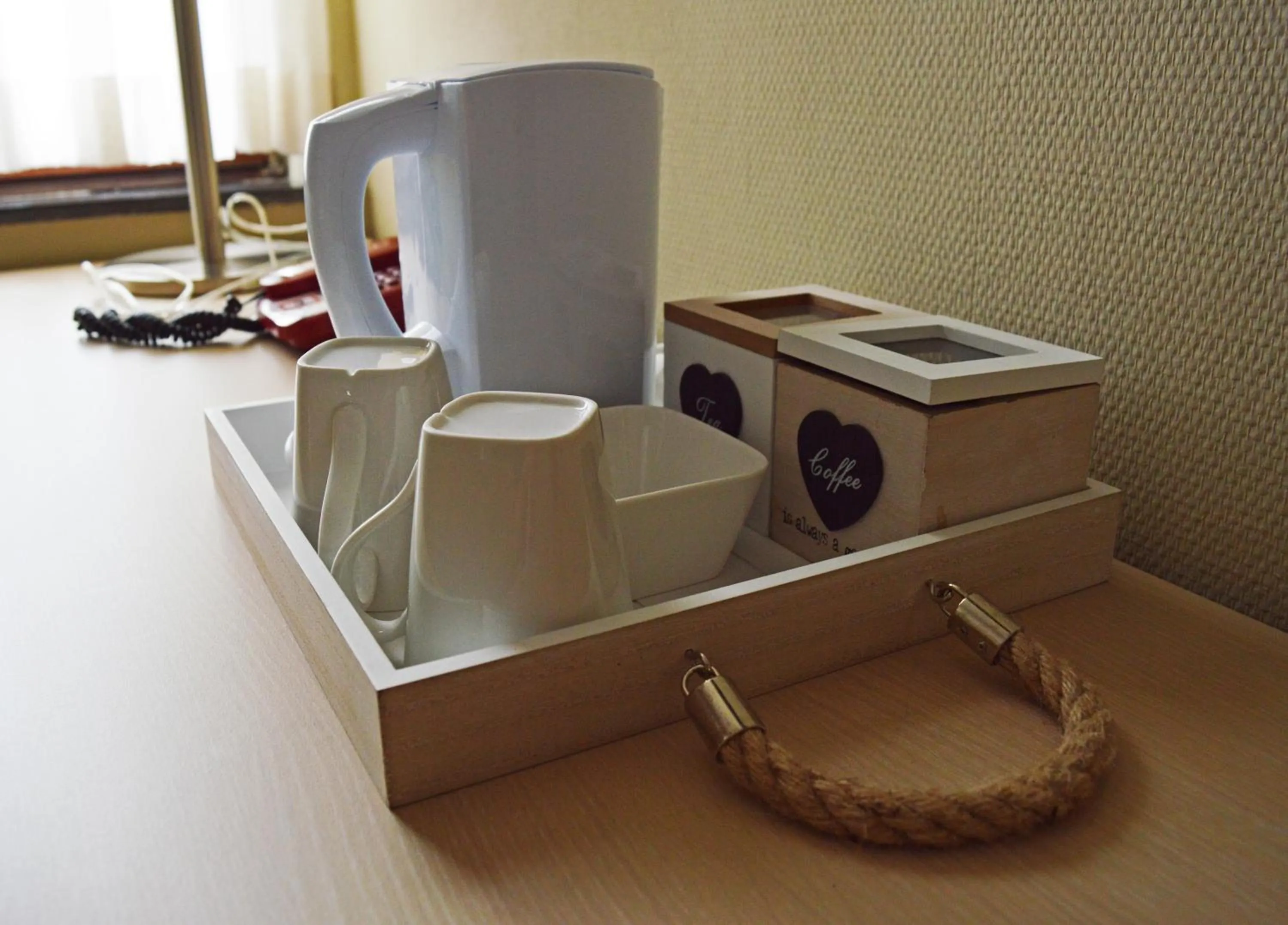 Coffee/tea facilities in Hotel De Schacht