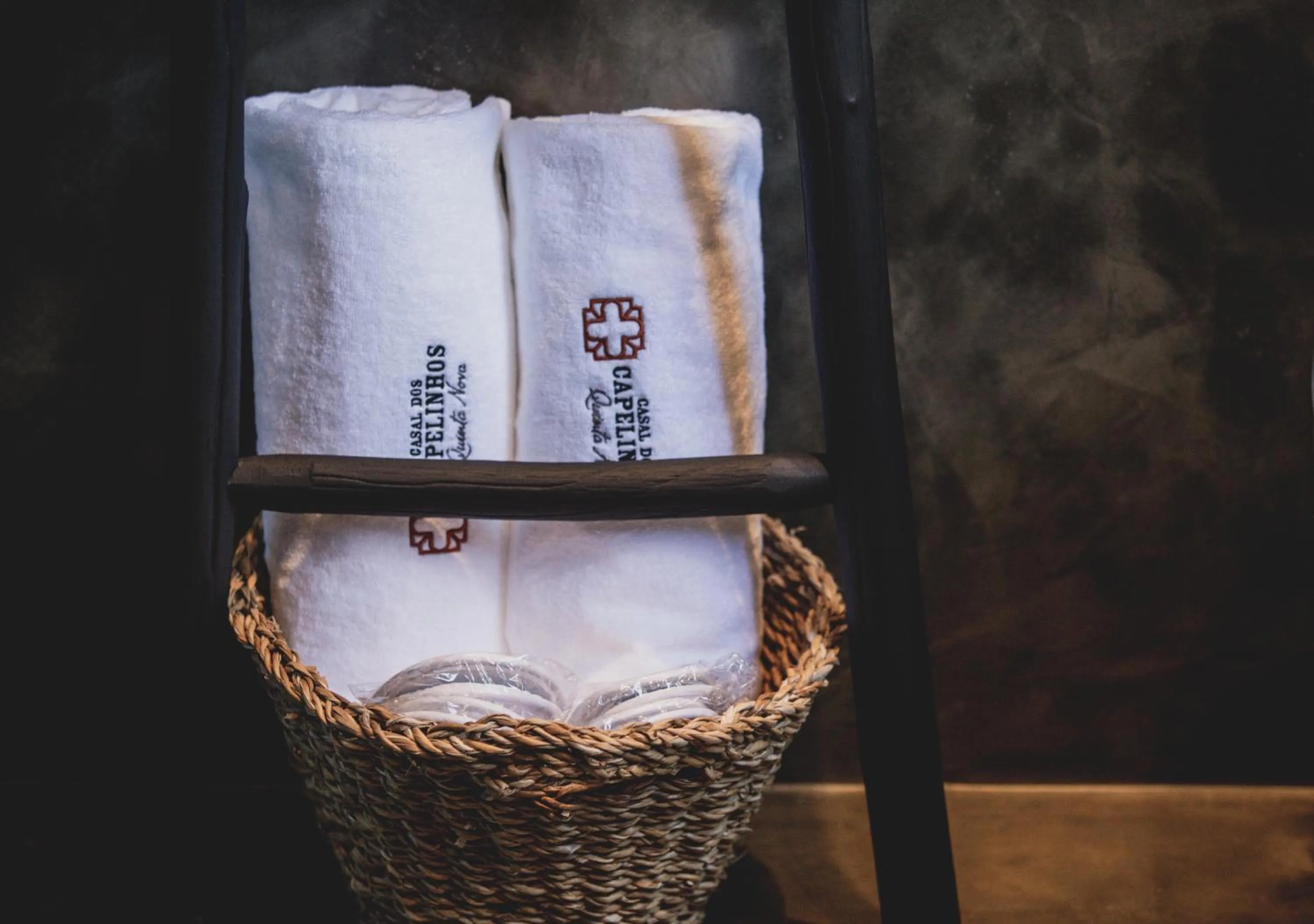 Logo/Certificate/Sign in Casal dos Capelinhos - Douro