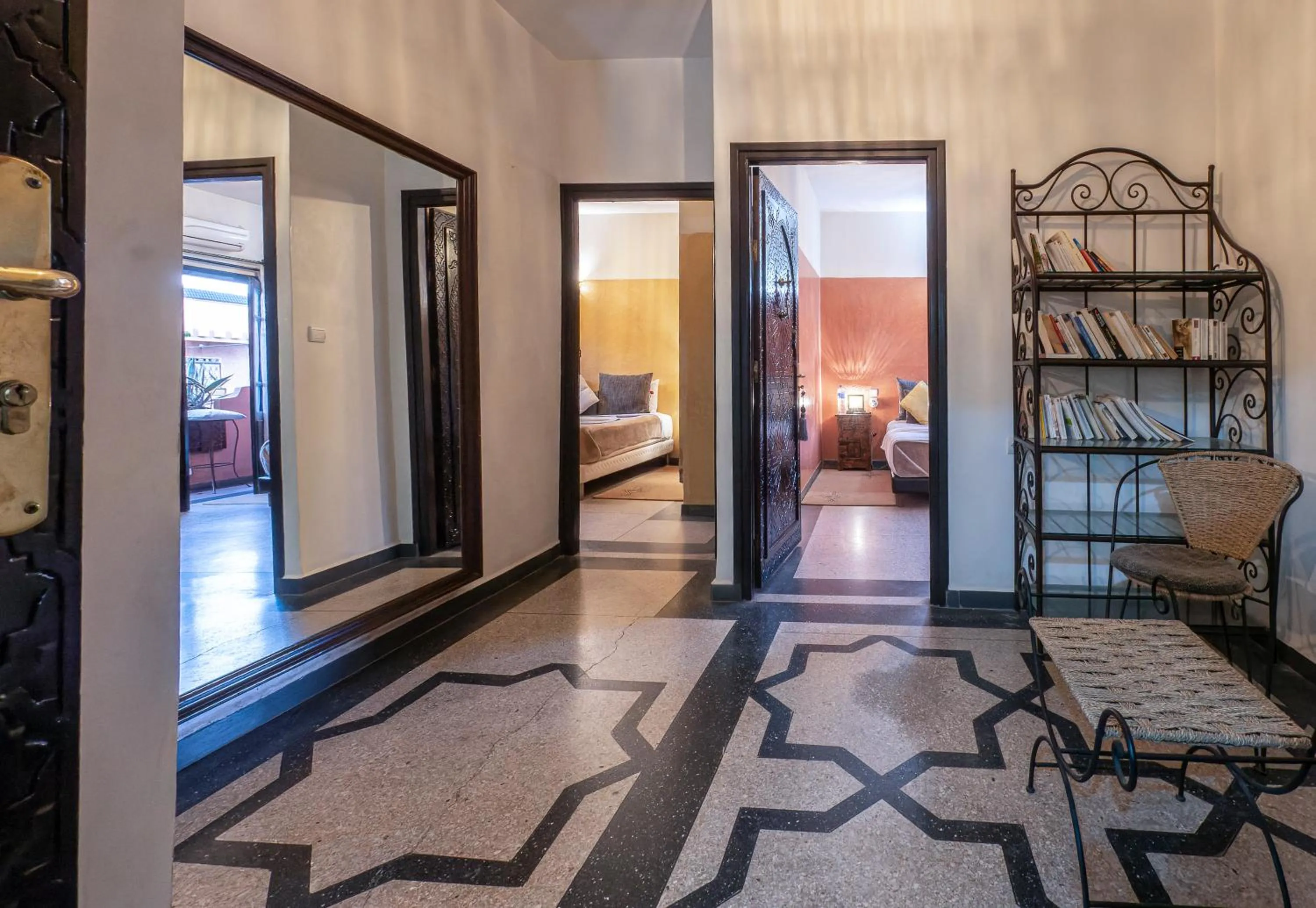 Bed in Villa Soraya Hammam & Jacuzzi