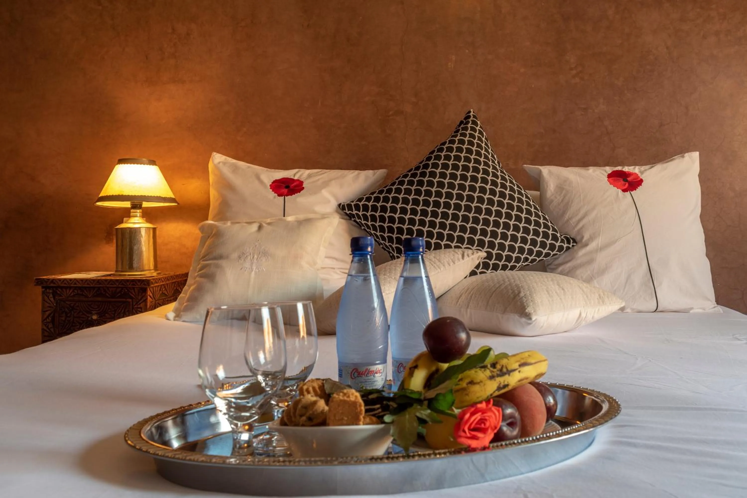 Bed in Villa Soraya Hammam & Jacuzzi