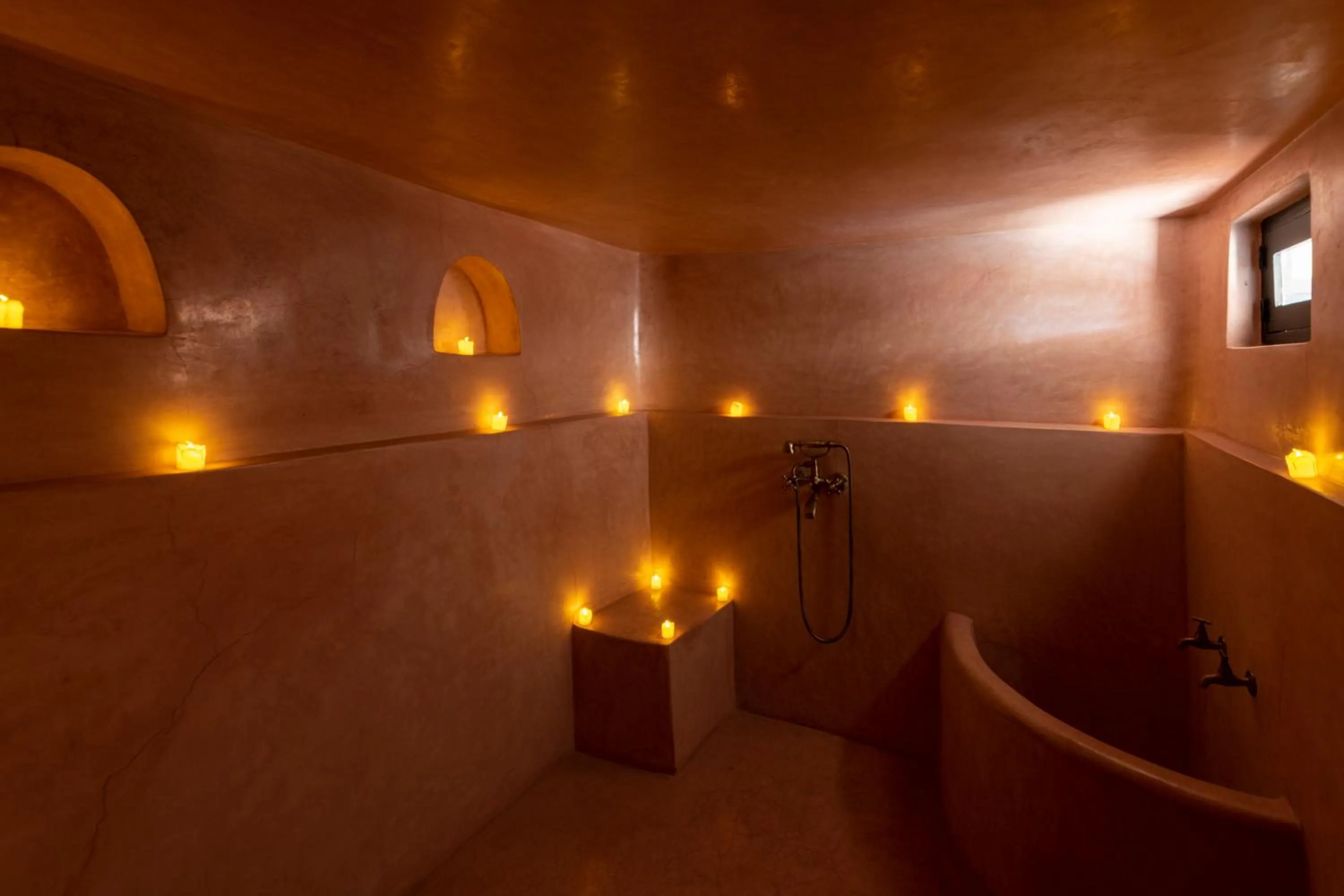 Massage in Villa Soraya Hammam & Jacuzzi