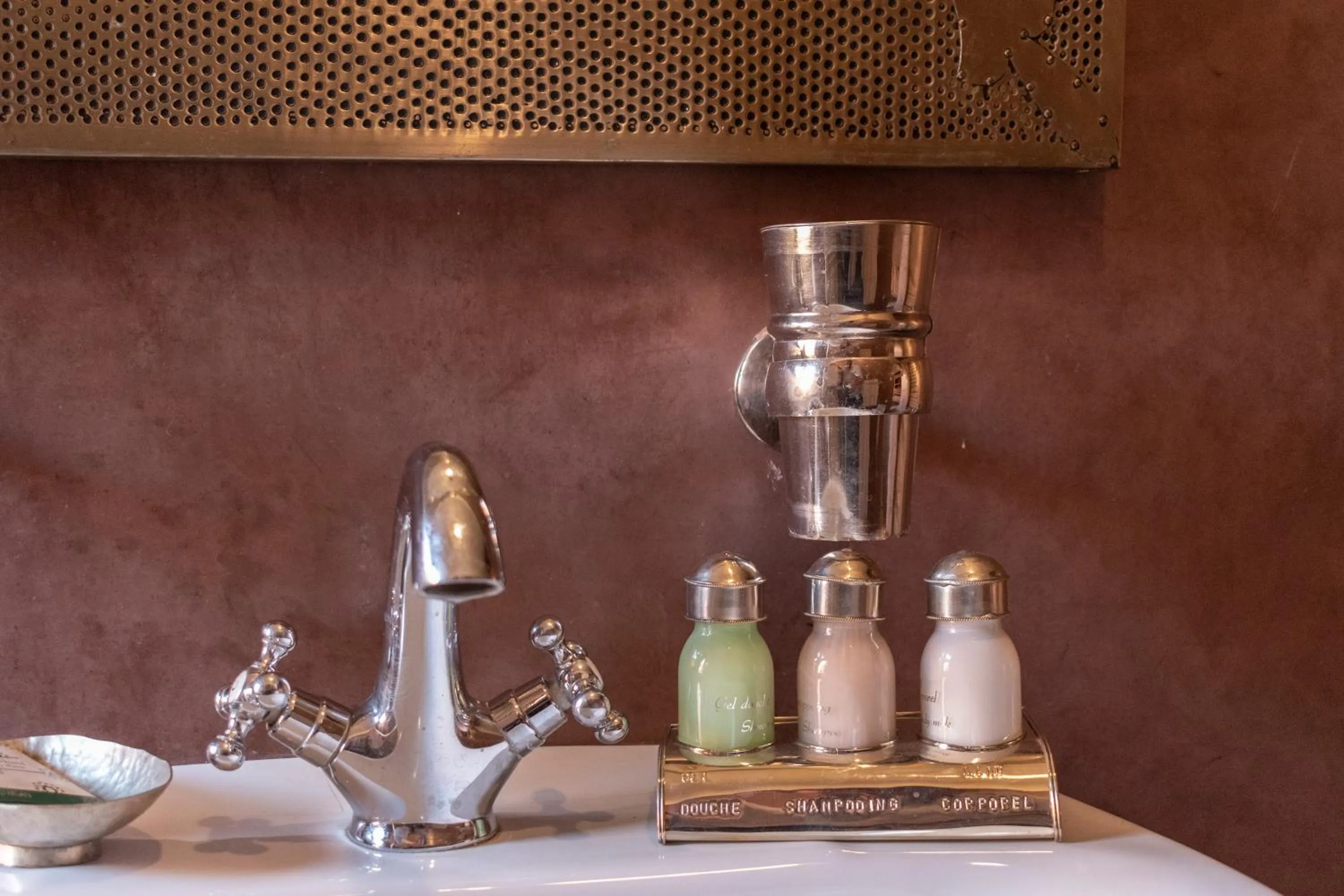 Bathroom in Villa Soraya Hammam & Jacuzzi