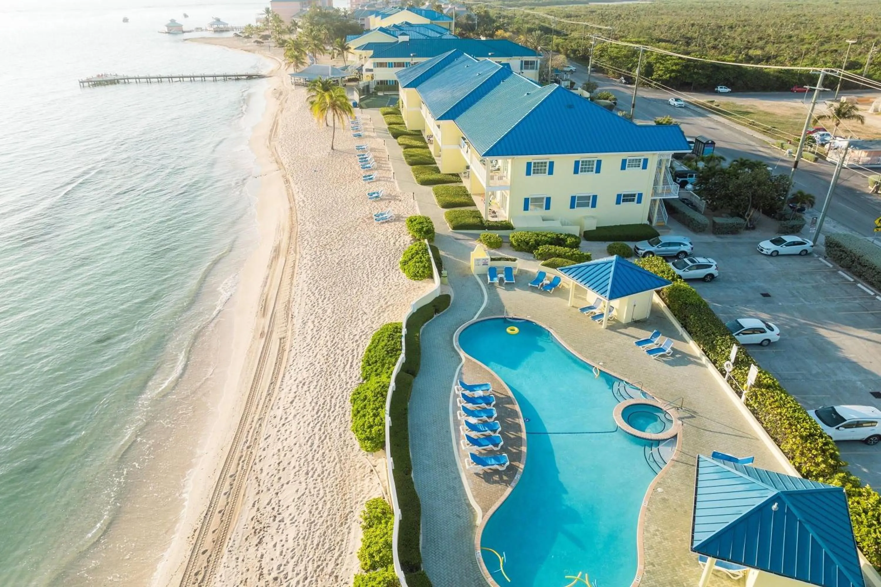 Swimming pool in Wyndham Reef Resort, Grand Cayman