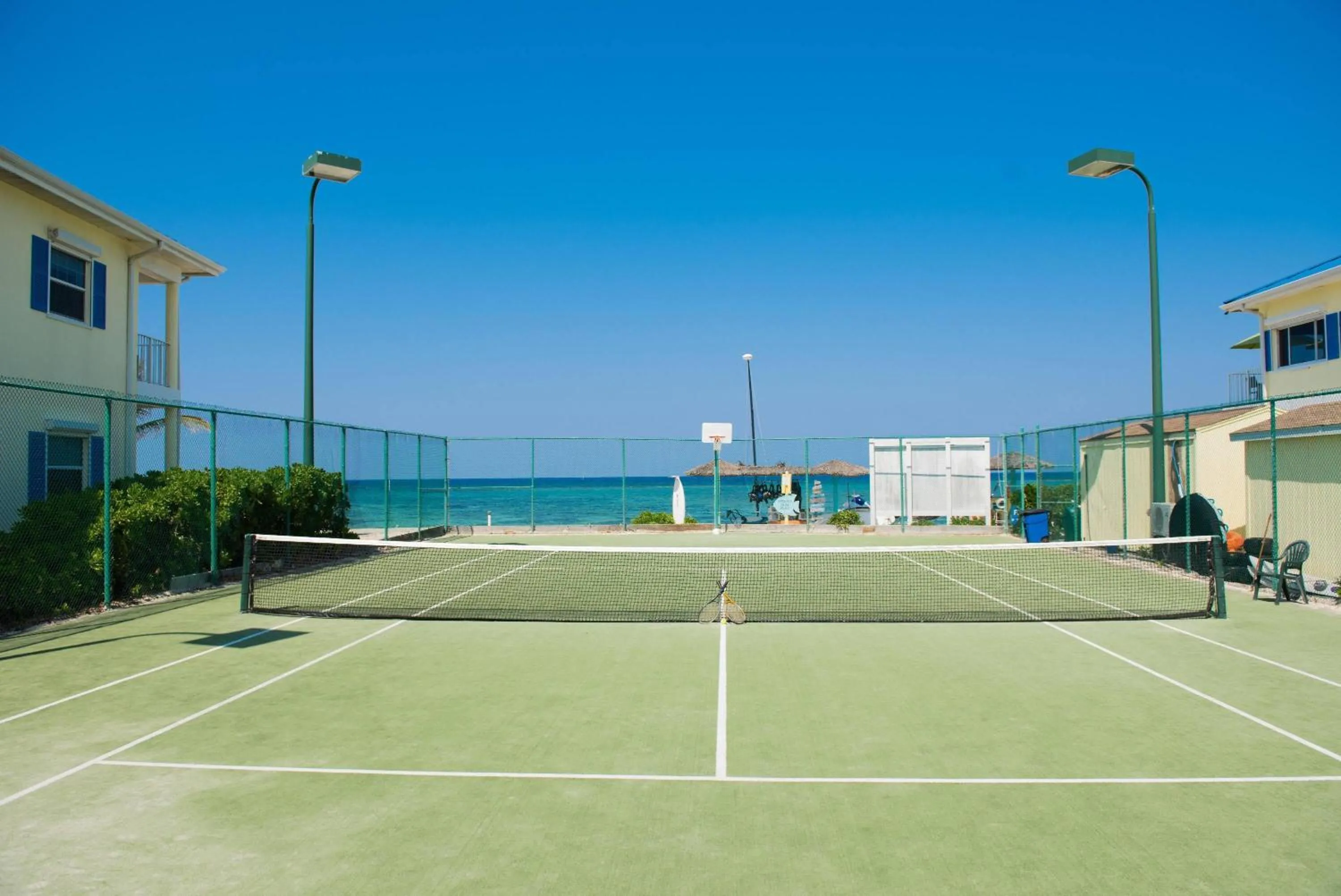 Tennis court in Wyndham Reef Resort, Grand Cayman