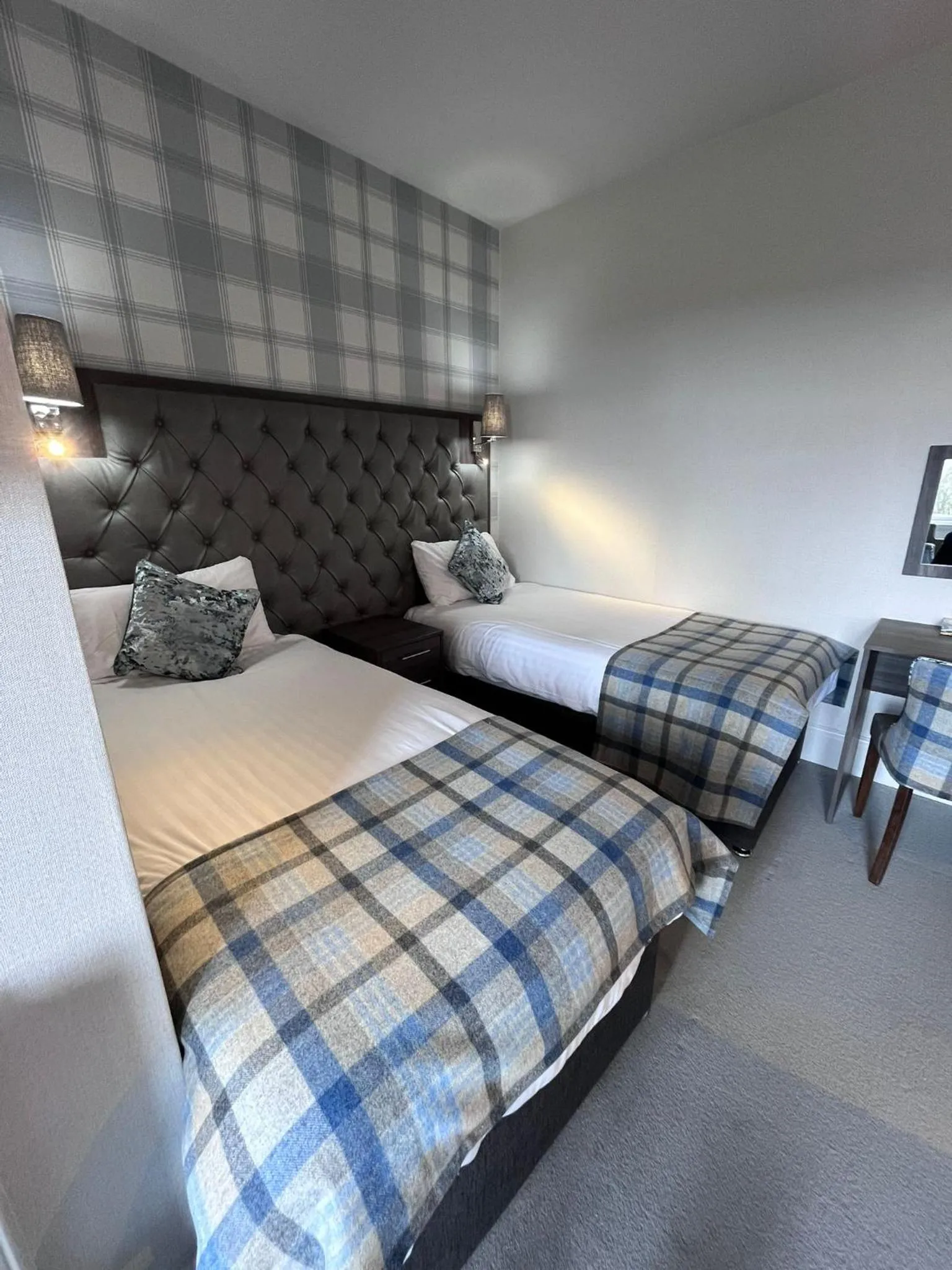 Bed in Fife Lodge Hotel