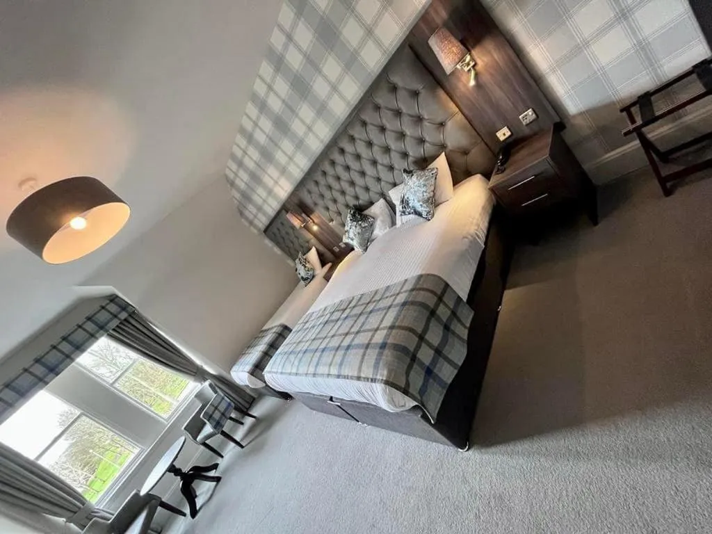 Bedroom, Bed in Fife Lodge Hotel