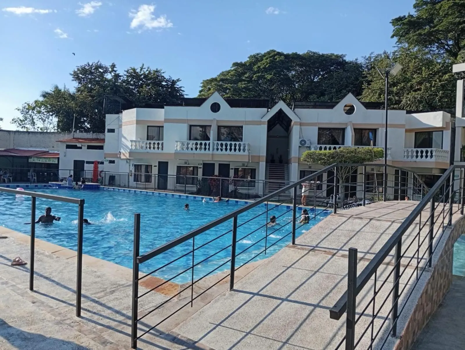Swimming pool in Hotel Las Victorias Palmira