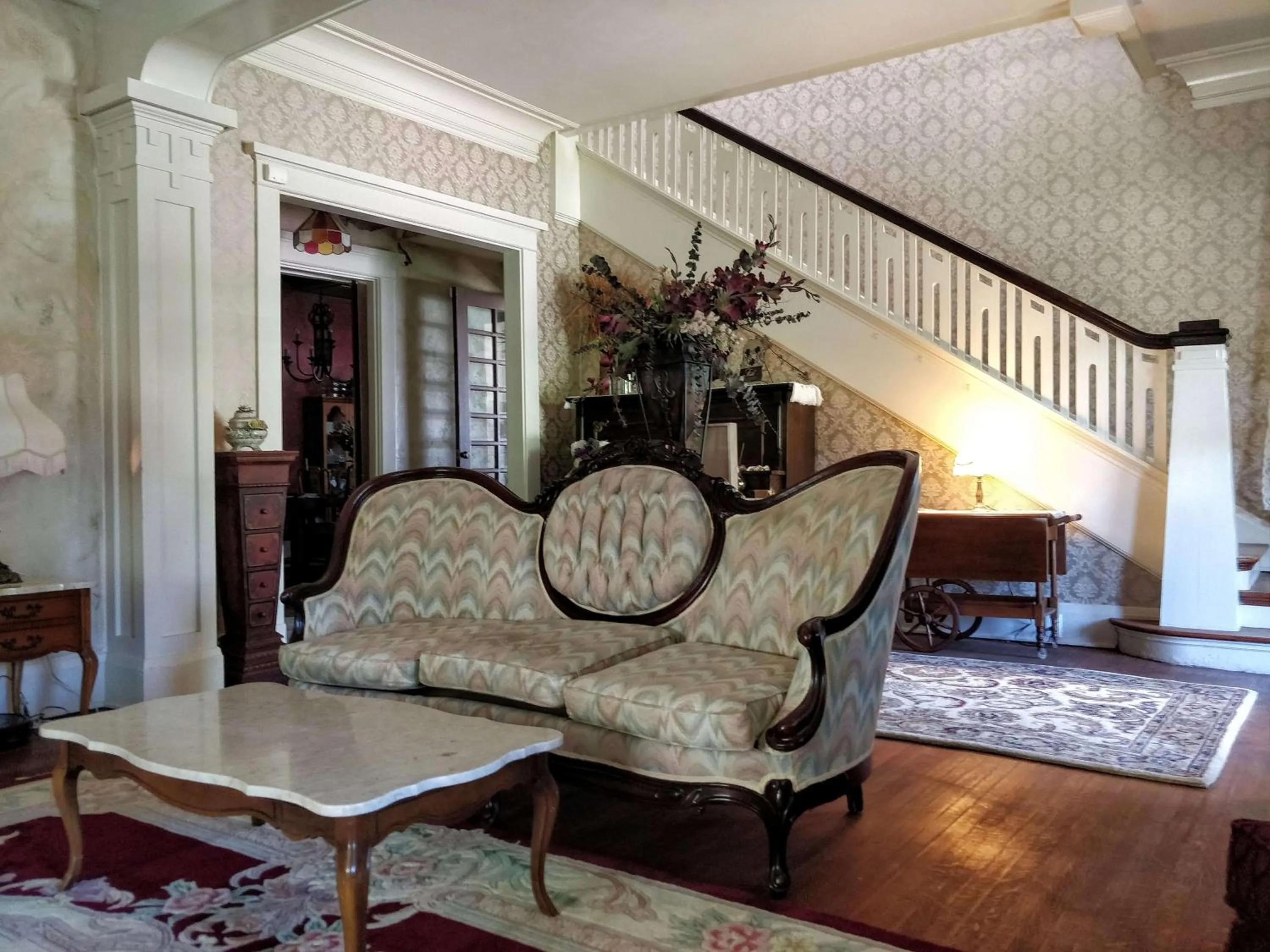 Living room in The Lancaster Manor Bed and Breakfast
