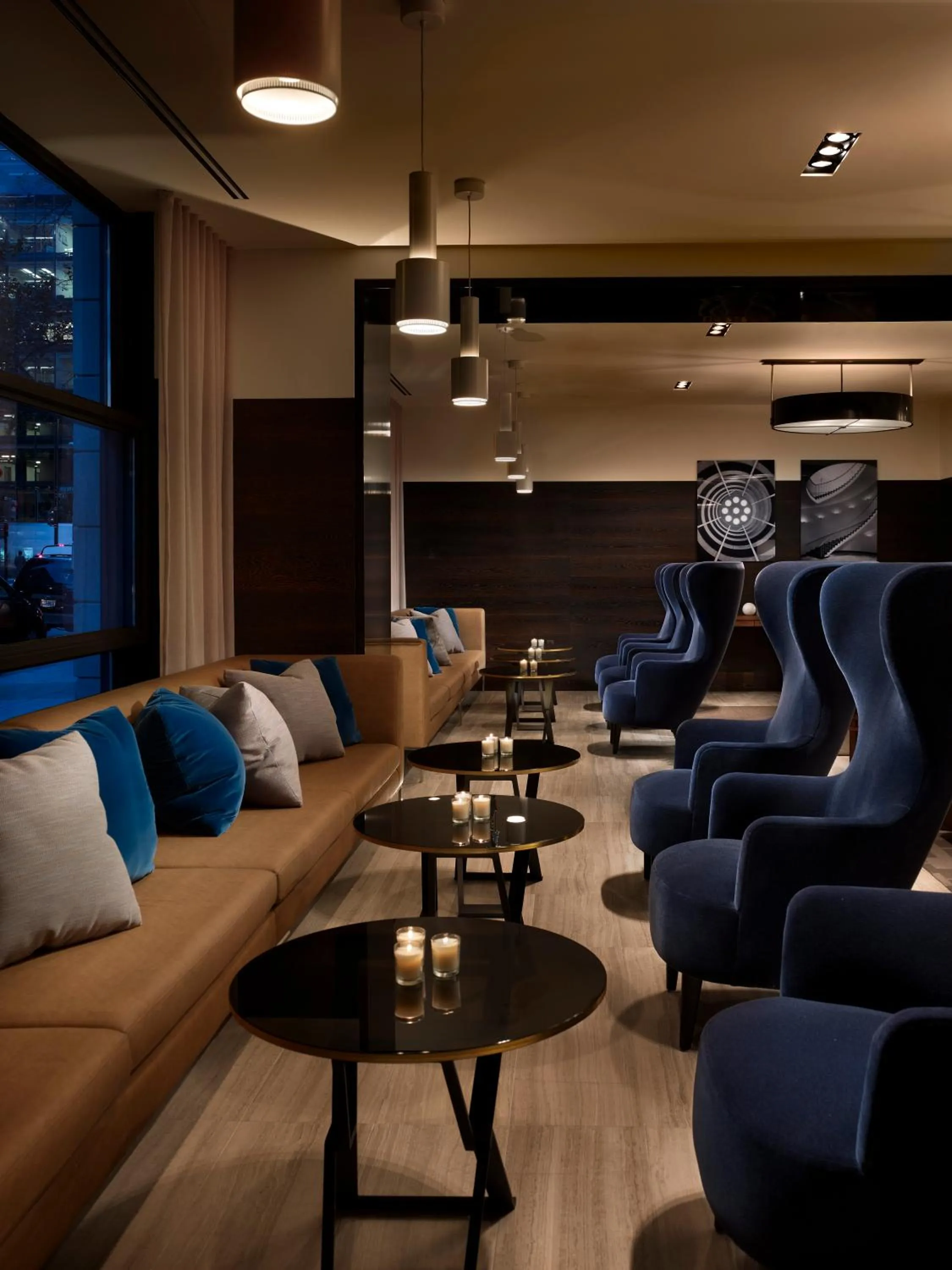 Lounge or bar in AKA White House