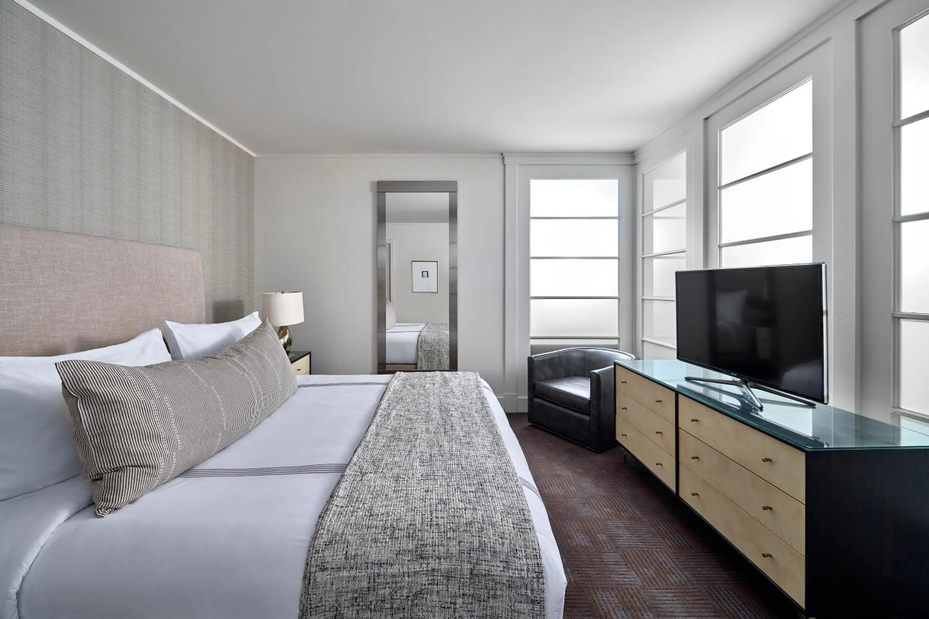 Bedroom, Bed in AKA White House