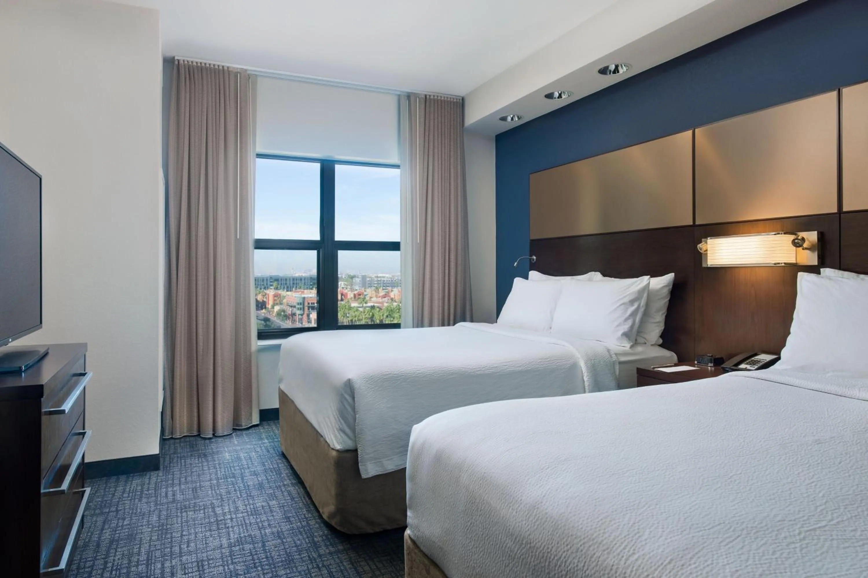 Photo of the whole room, Bed in Residence Inn by Marriott Tempe Downtown/University