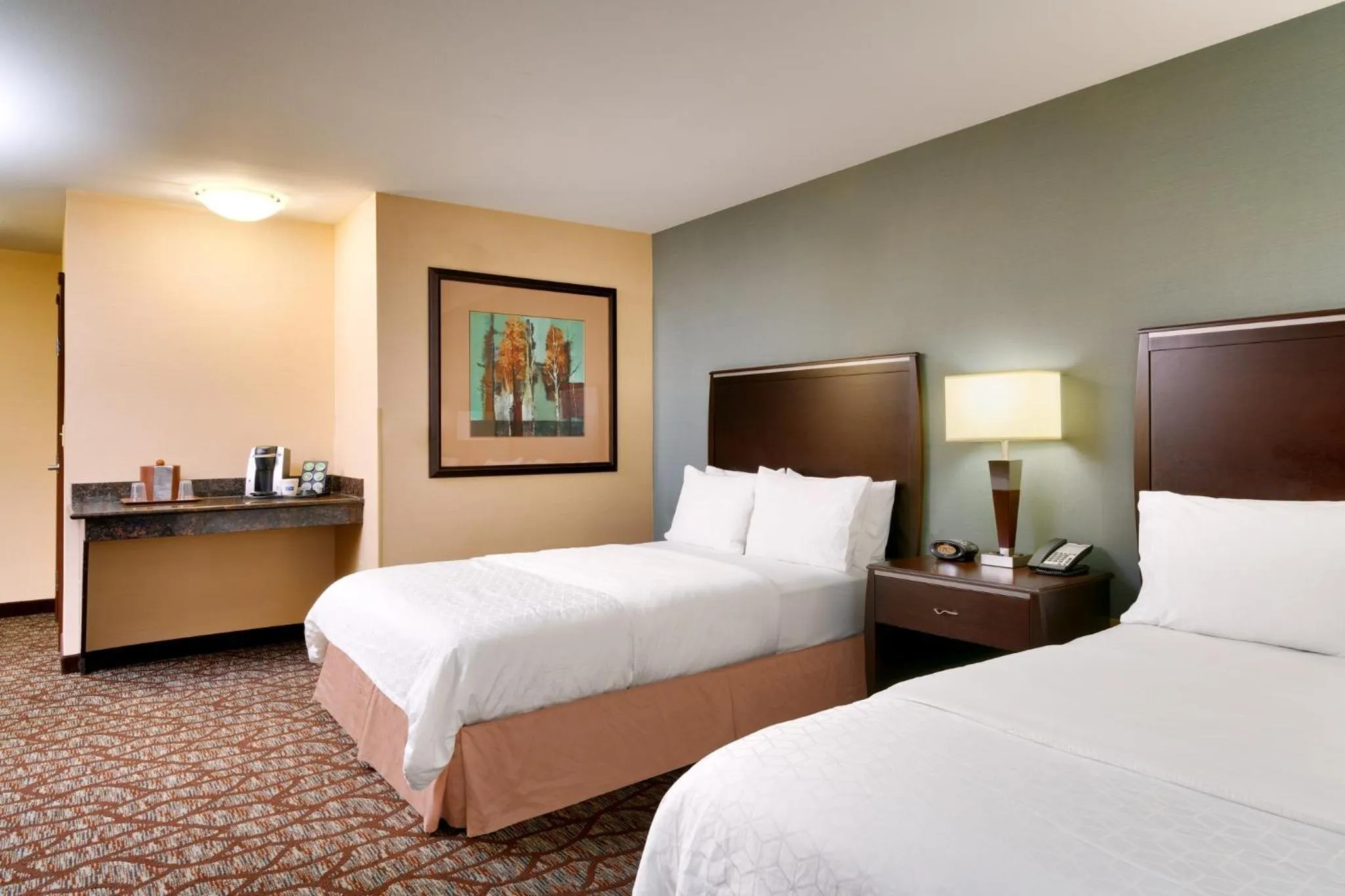 Photo of the whole room, Bed in Holiday Inn Express Hotel & Suites Butte by IHG