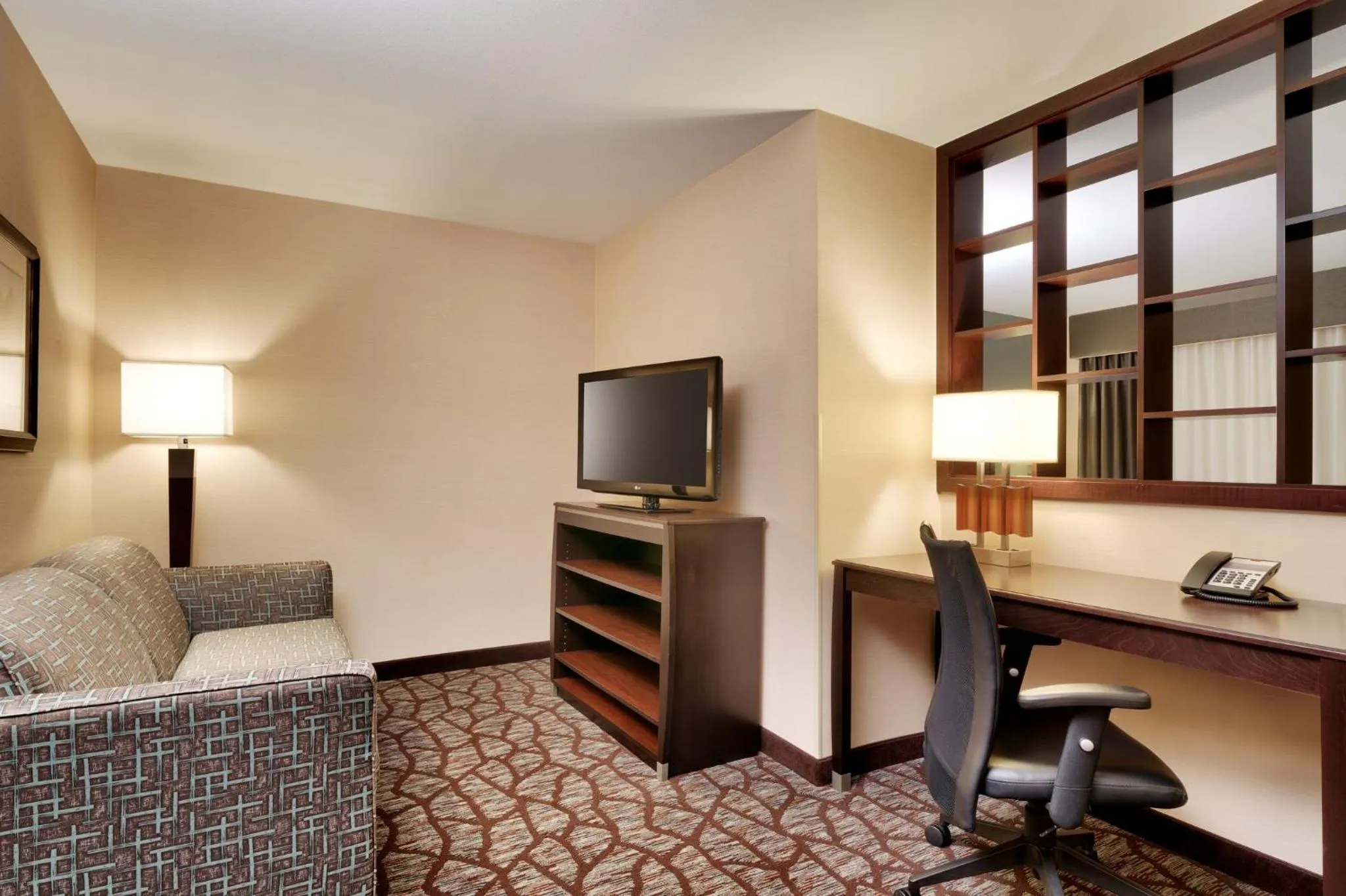 Photo of the whole room, Bed in Holiday Inn Express Hotel & Suites Butte by IHG