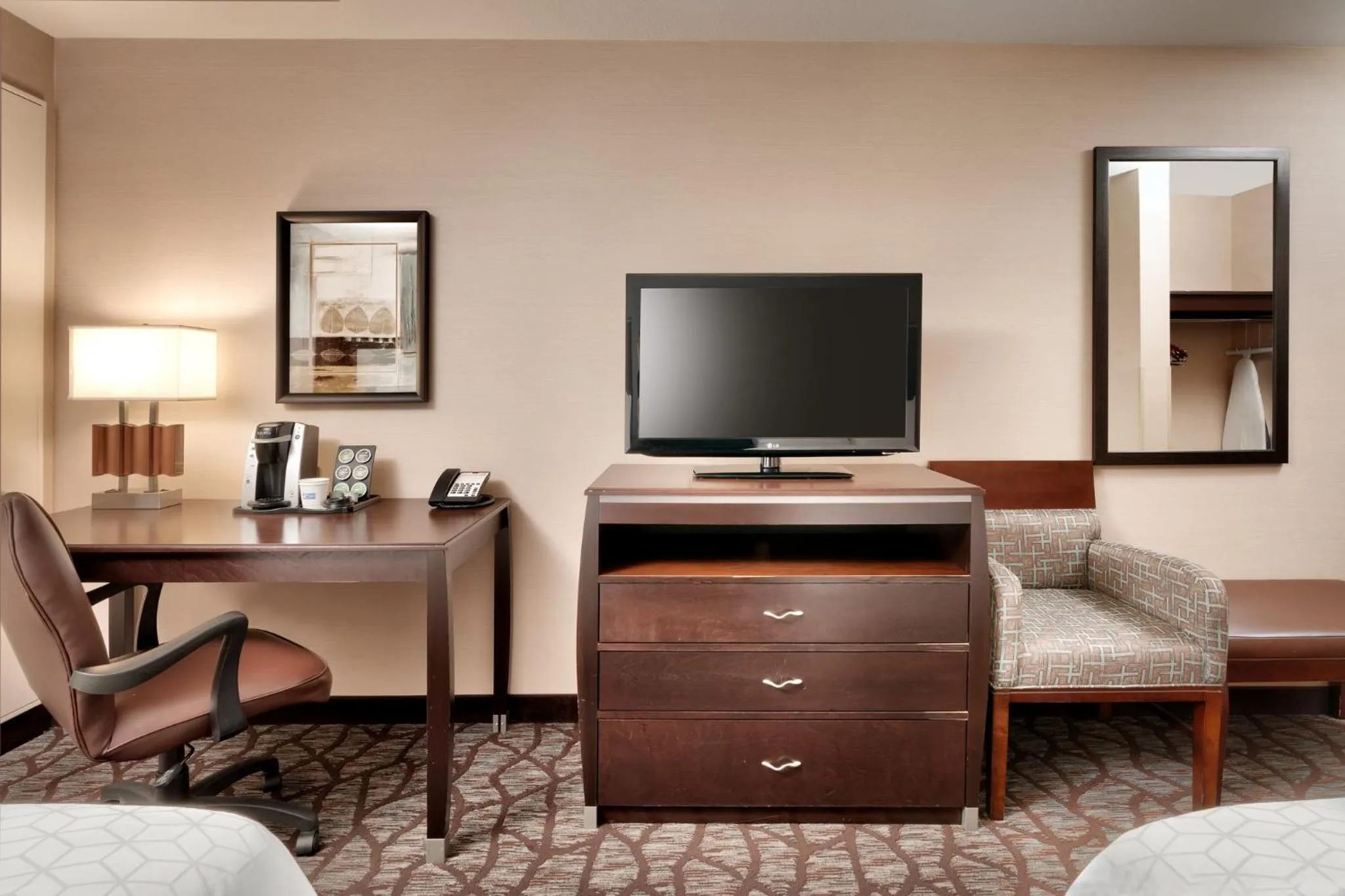 Photo of the whole room in Holiday Inn Express Hotel & Suites Butte by IHG