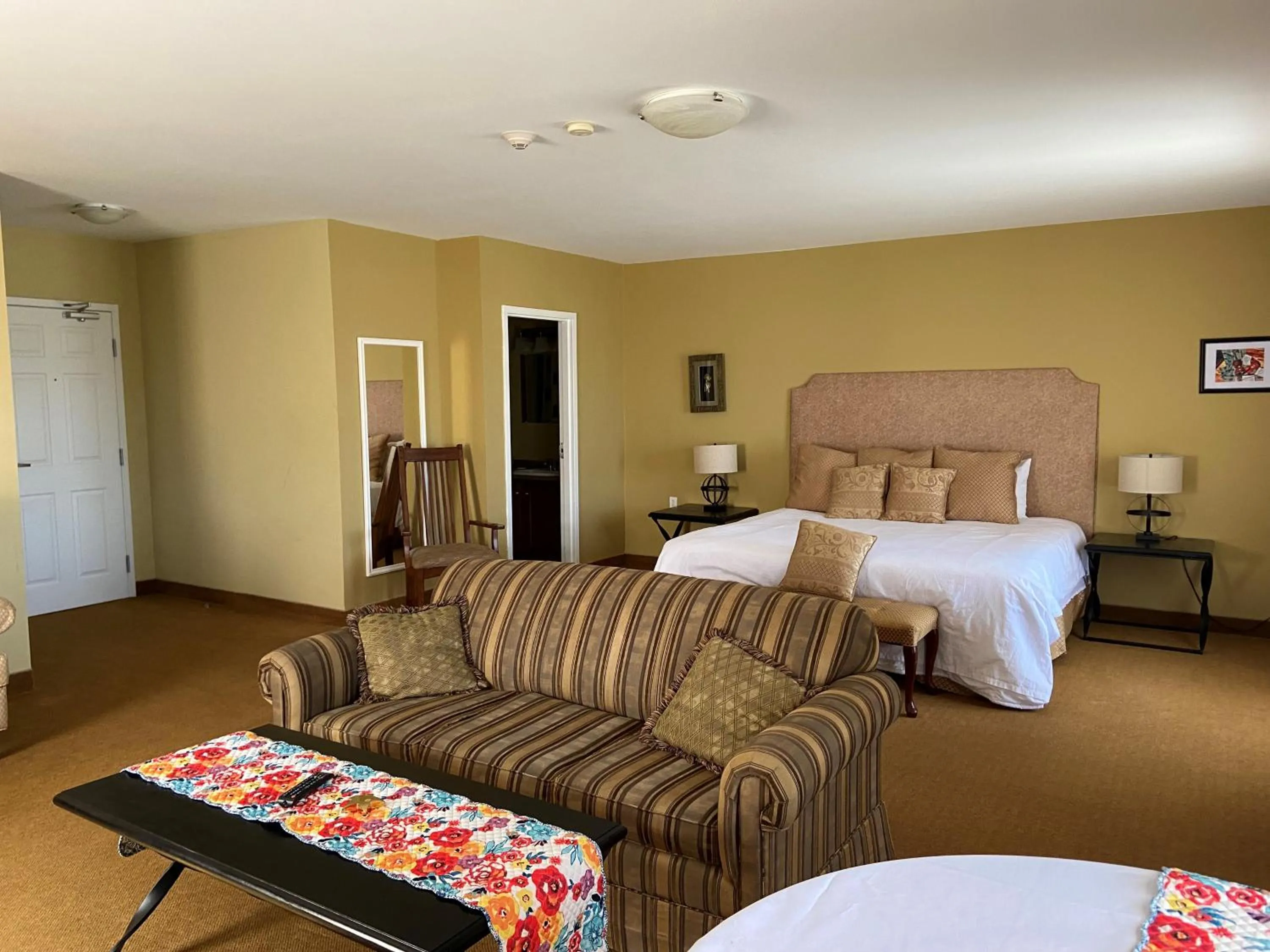 Bed in The Lakes at Ben Eoin Golf Club & Resort