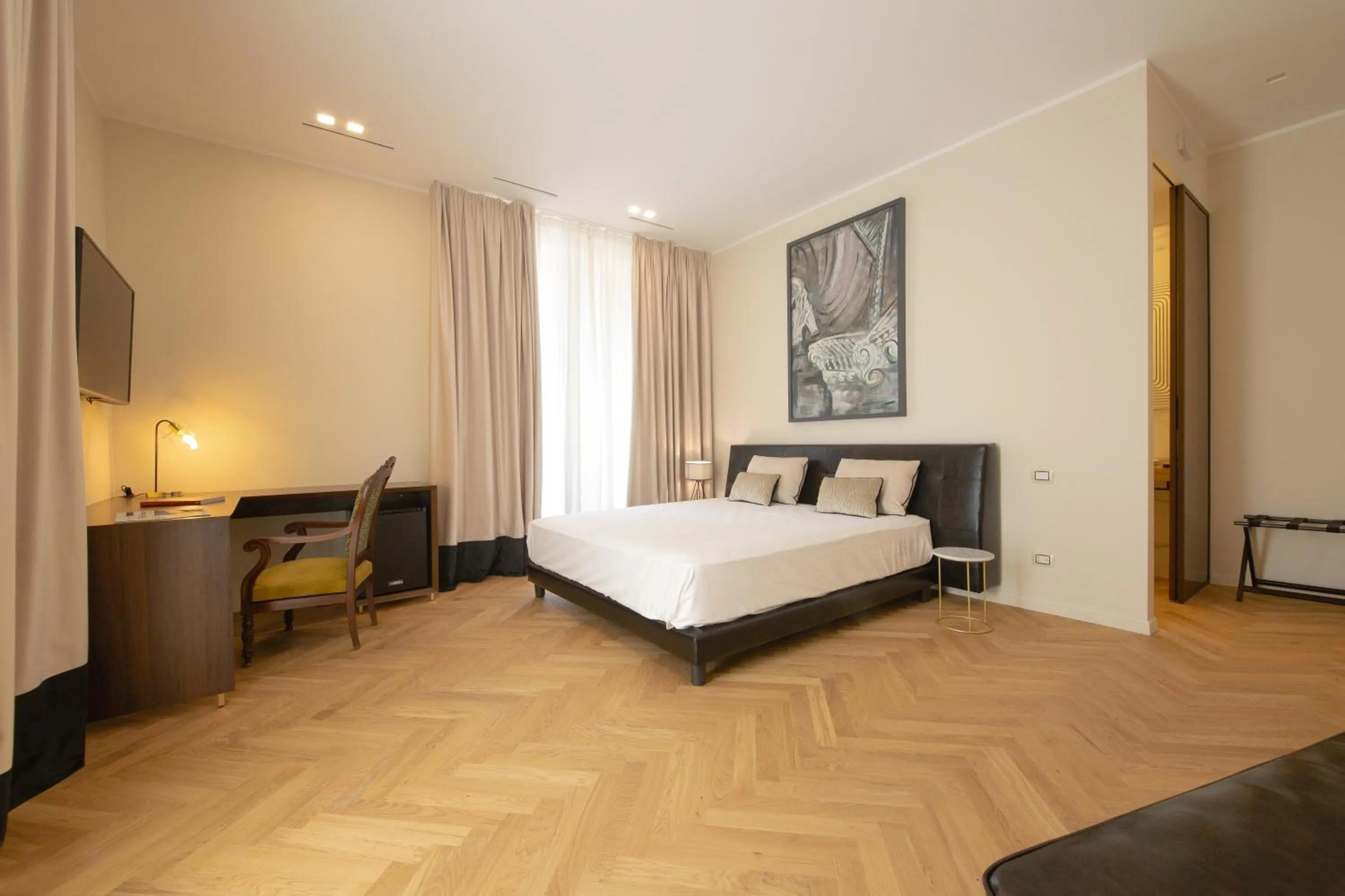 Photo of the whole room, Bed in Casa Vittoria Napoli - Santa Lucia