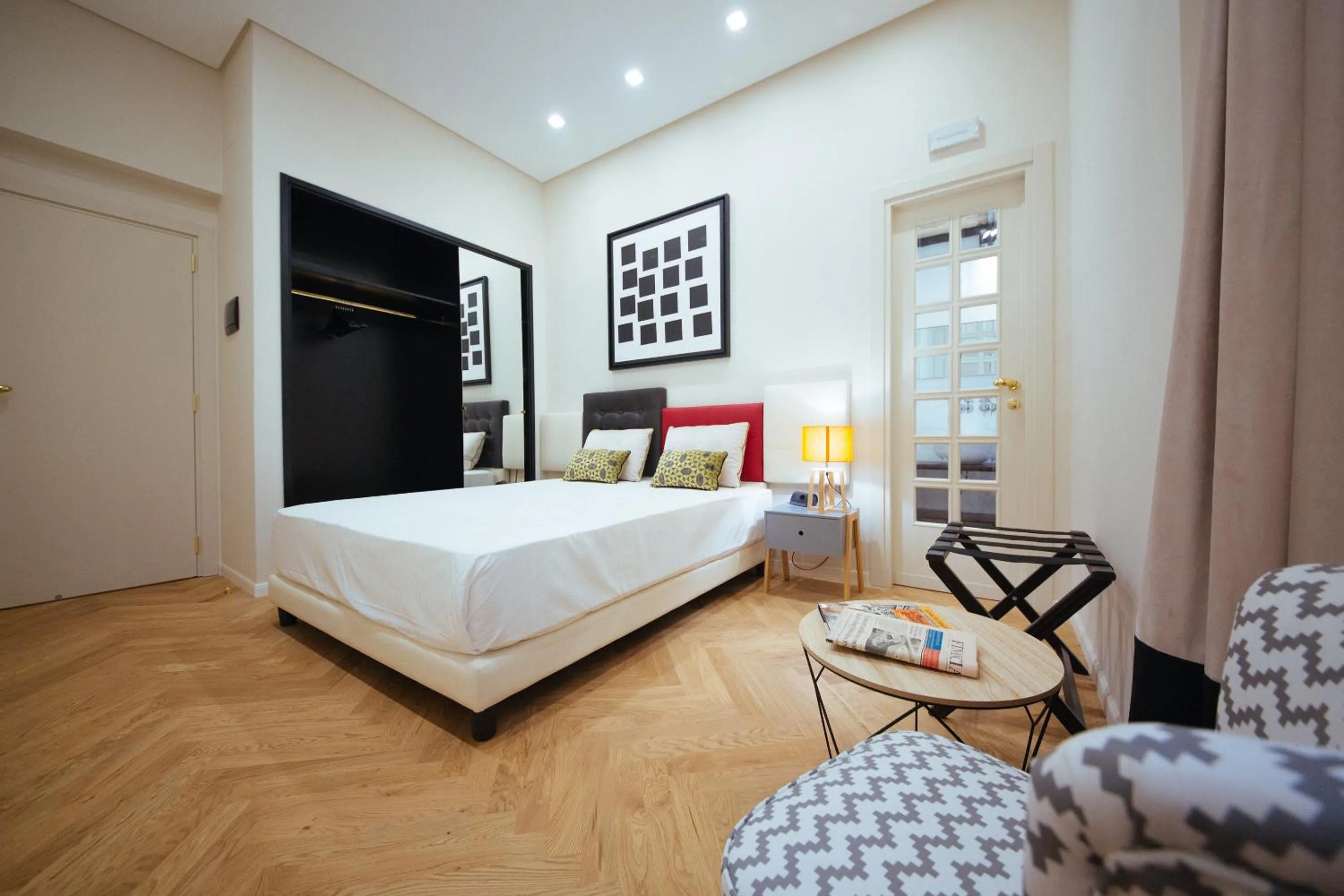 Photo of the whole room, Bed in Casa Vittoria Napoli - Santa Lucia