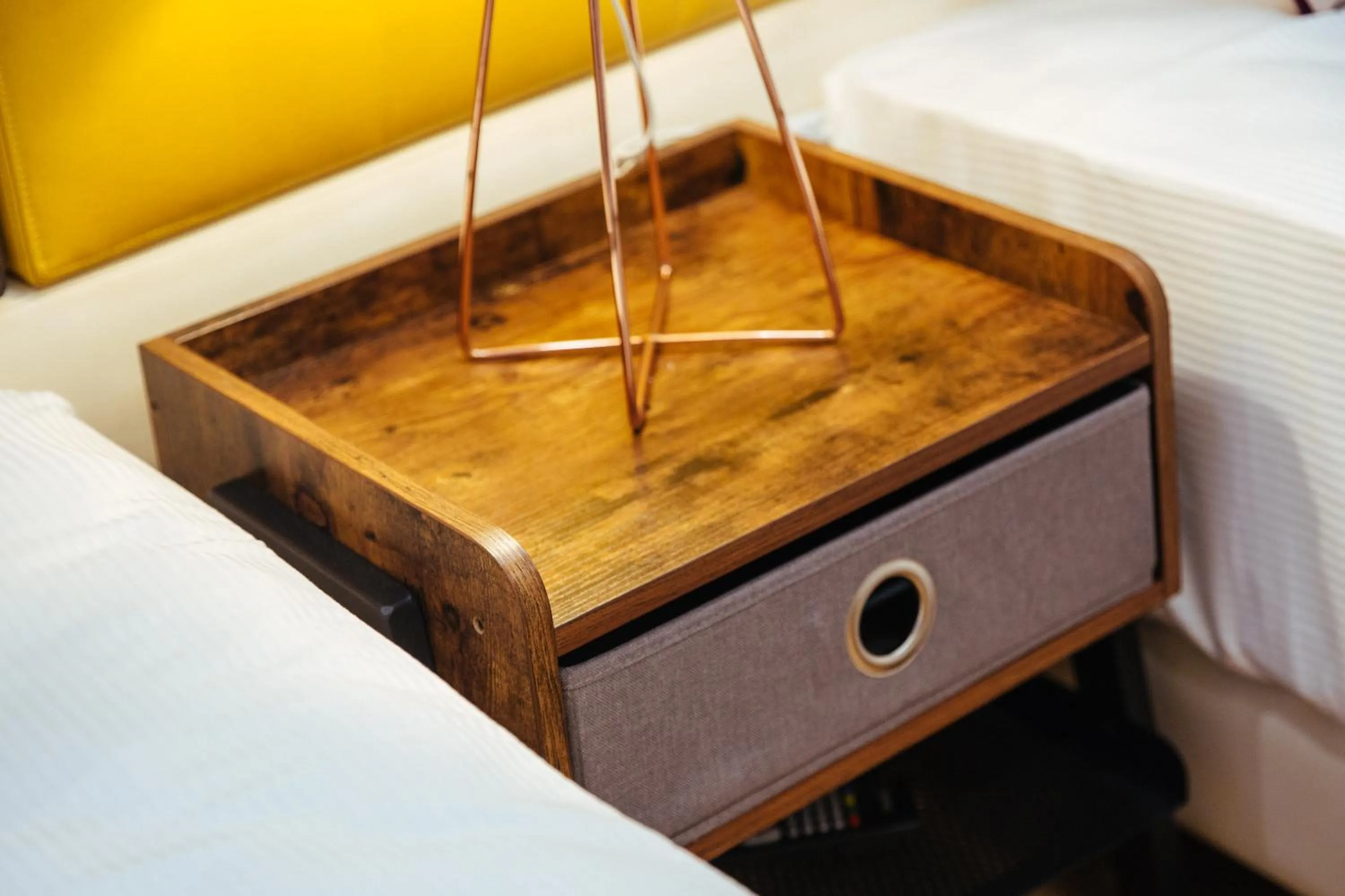 Decorative detail, Bed in Casa Vittoria Napoli - Santa Lucia