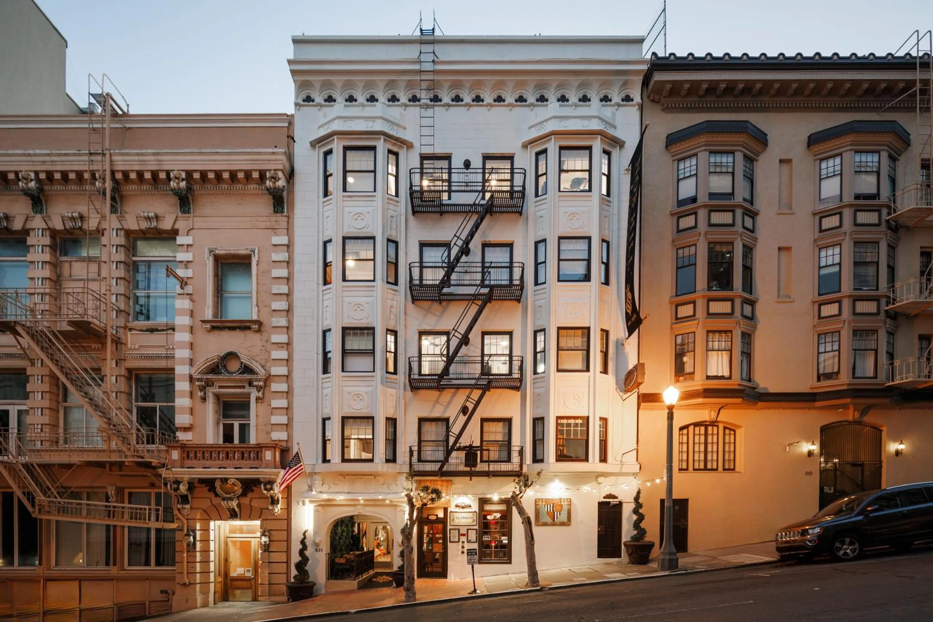 Property building in Nob Hill Hotel