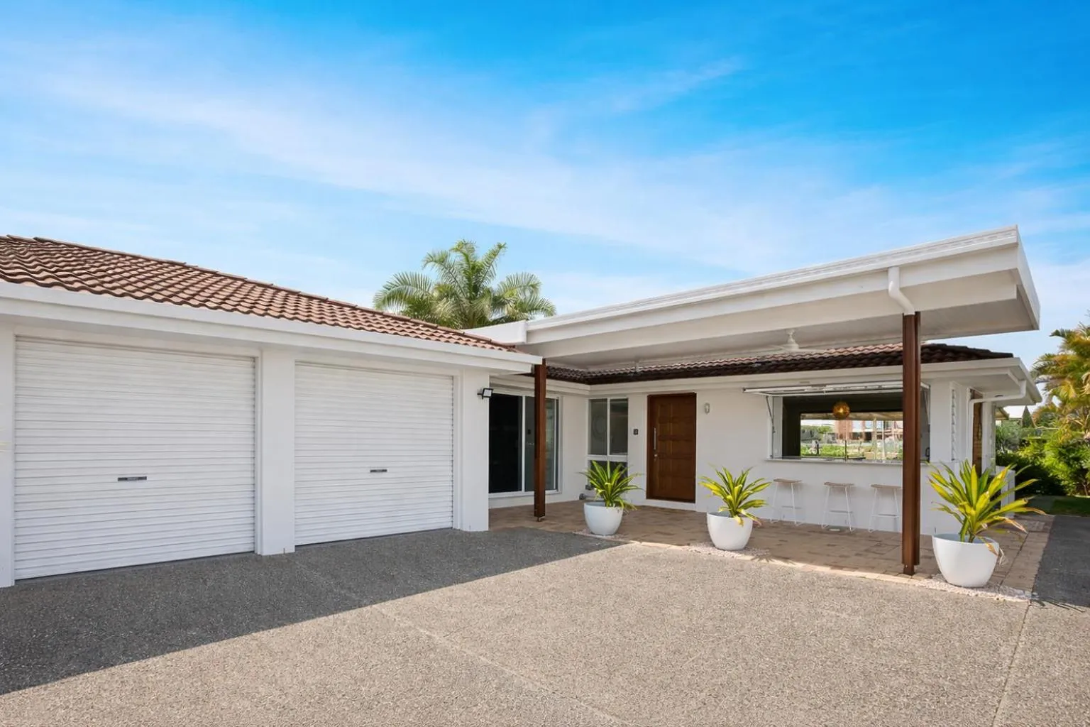 Property building in Saltwater Villas - Pet Friendly Accommodation