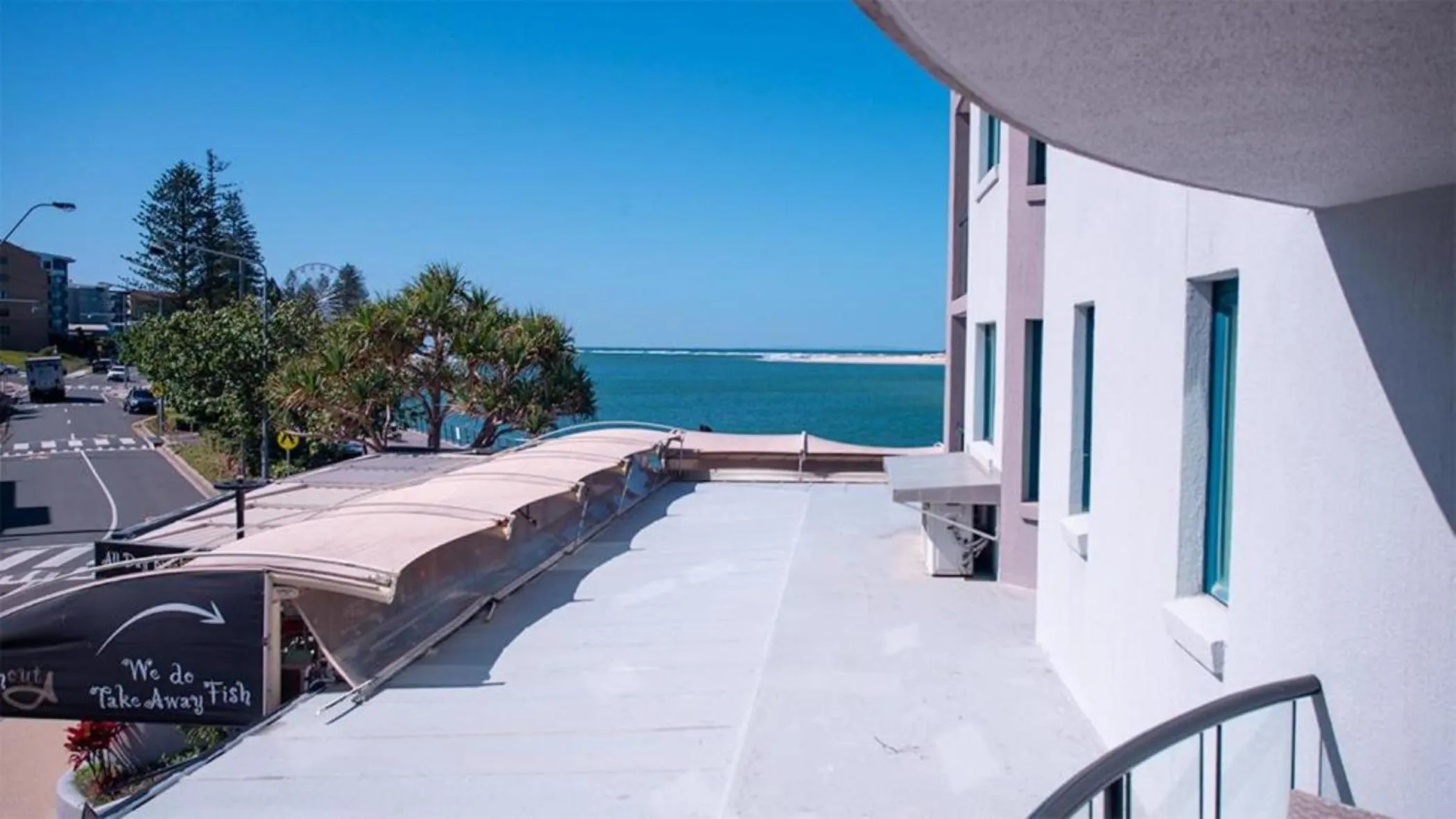 Property building in La Promenade Absolute Waterfront Apartments