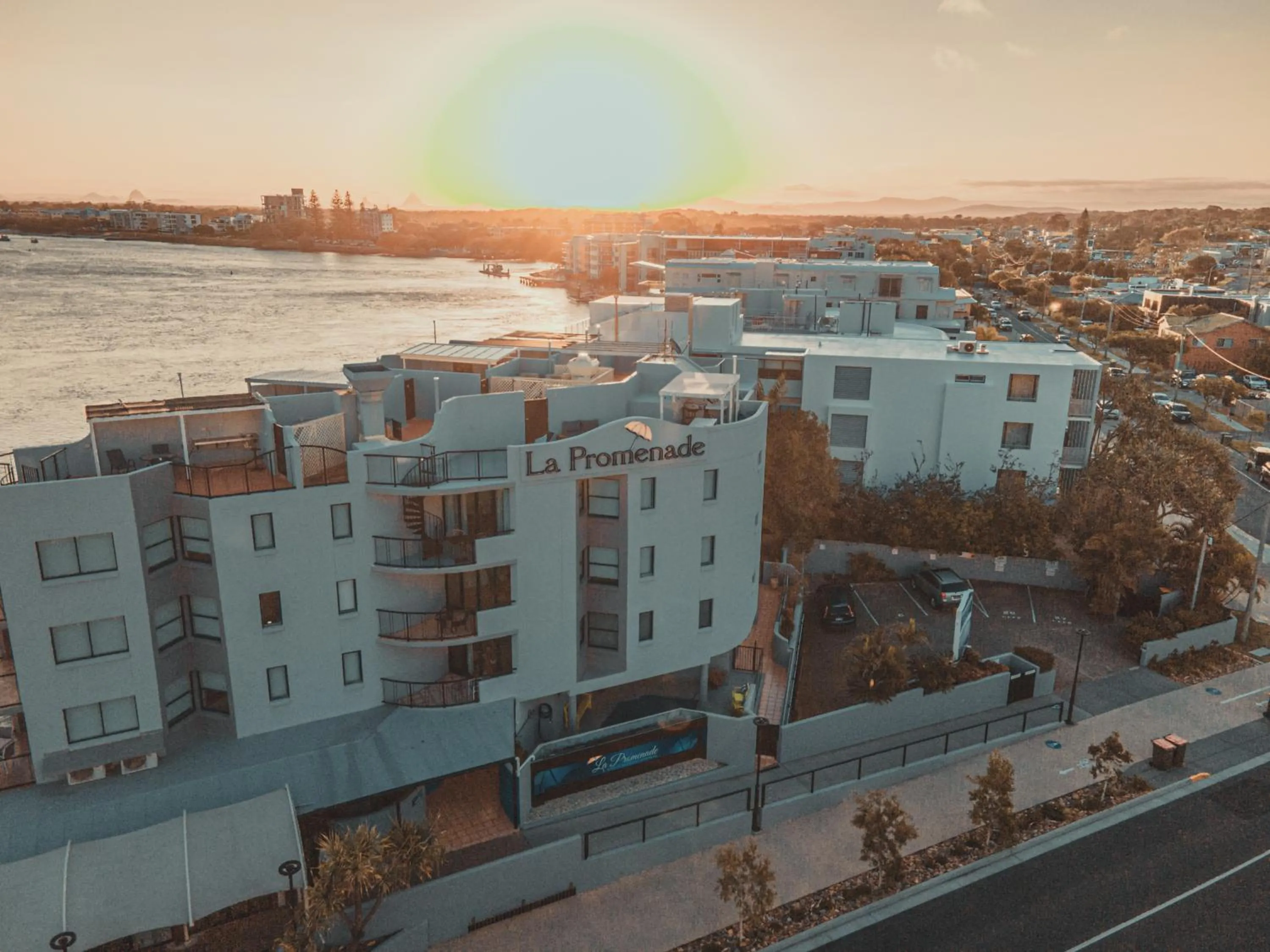 Property building in La Promenade