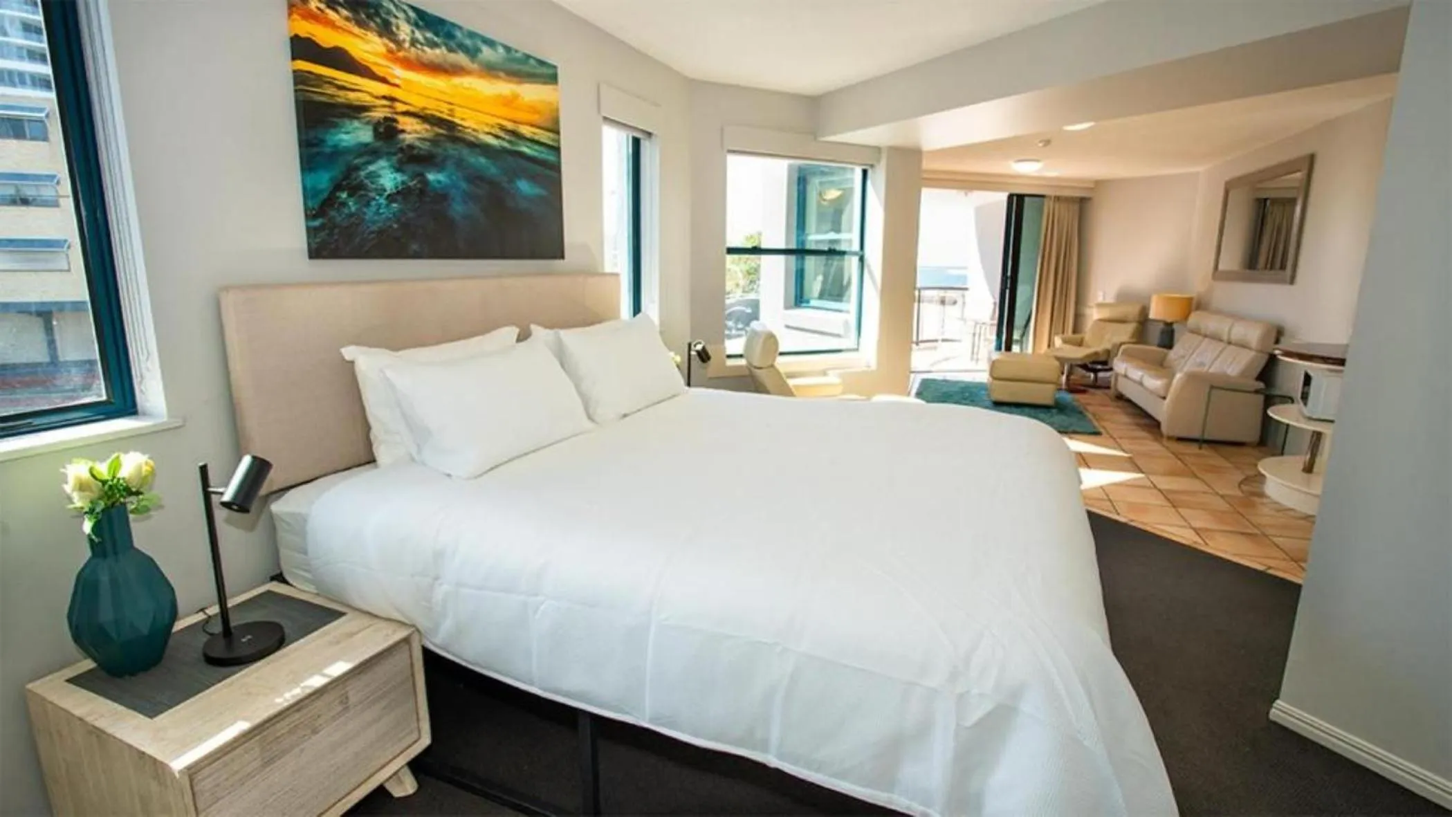 Bed in La Promenade Absolute Waterfront Apartments