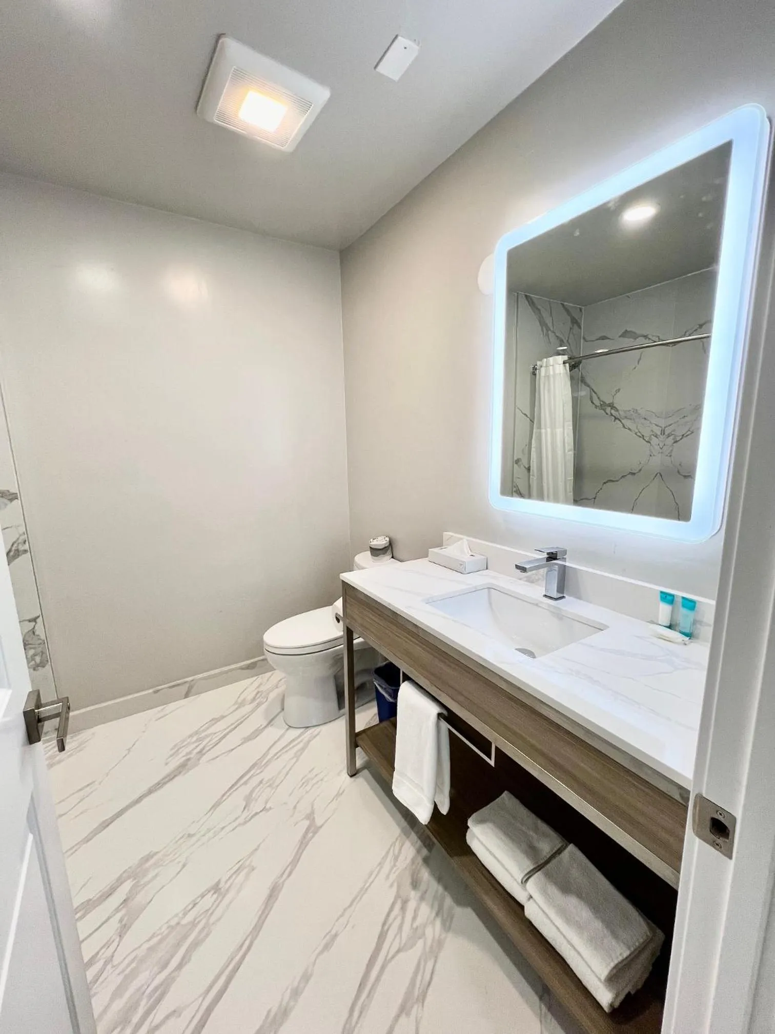 Toilet in Nob Hill Motor Inn -Newly Updated Rooms!